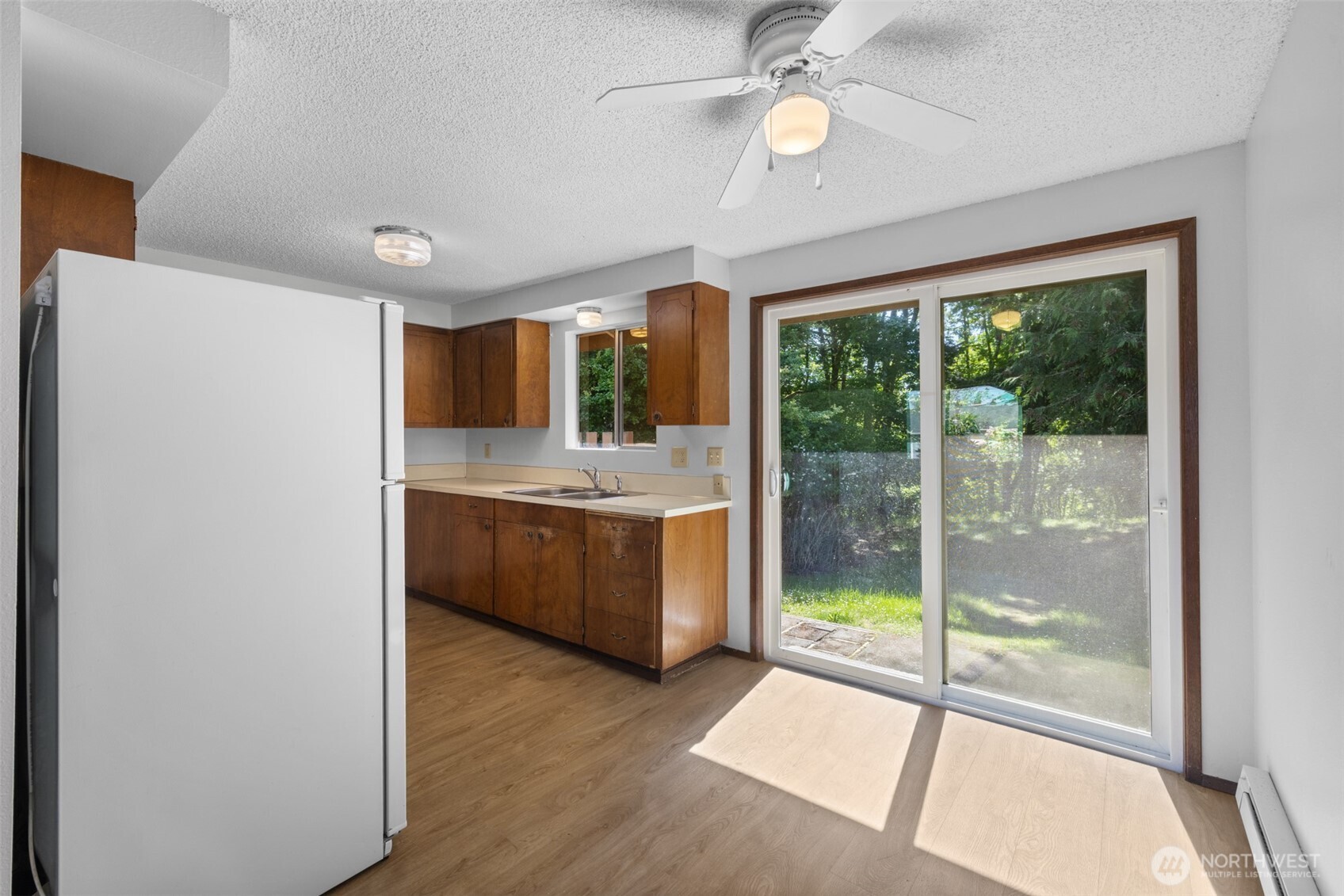 1207 1209 S Pine Street Unit: 1209