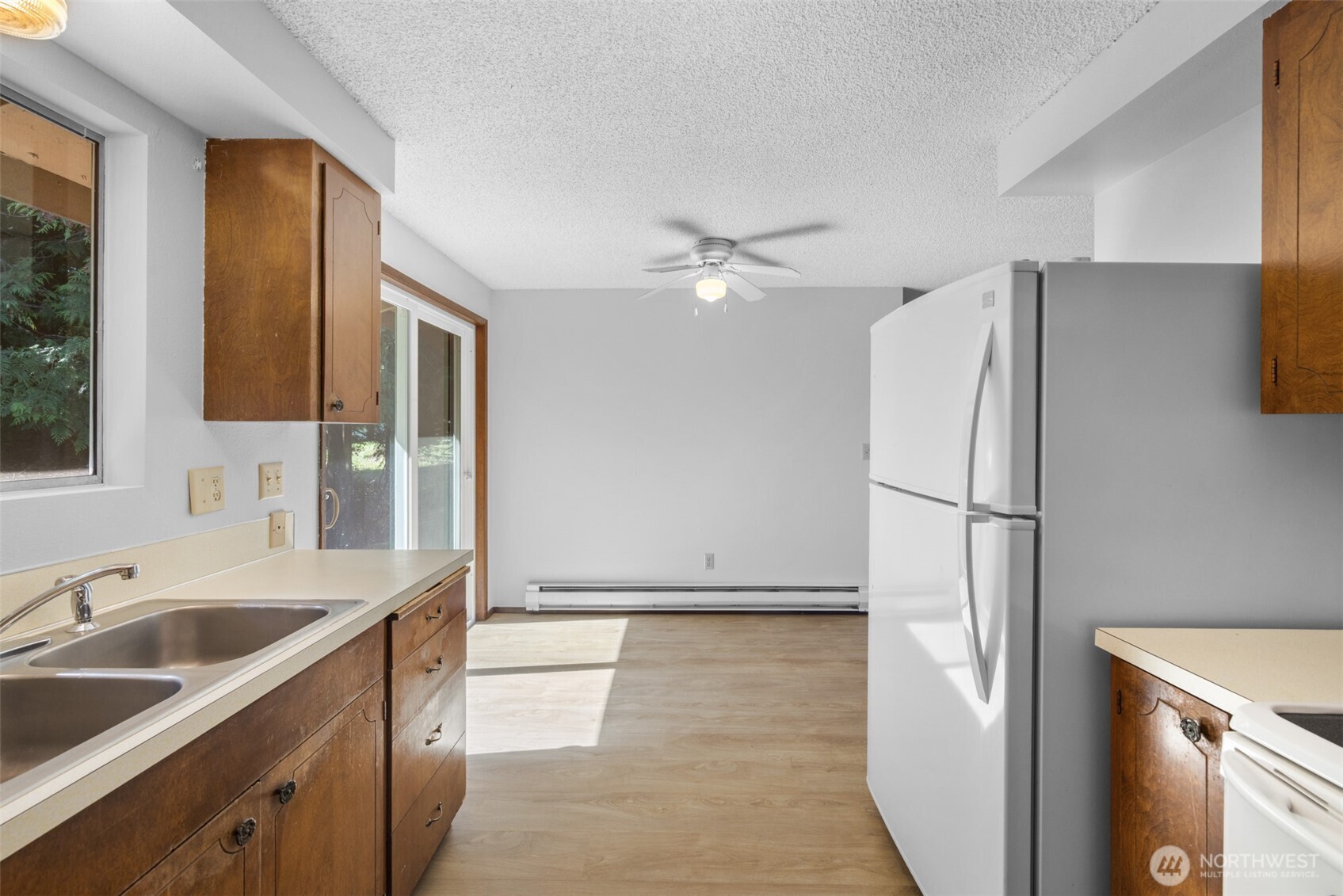 1207 1209 S Pine Street Unit: 1209