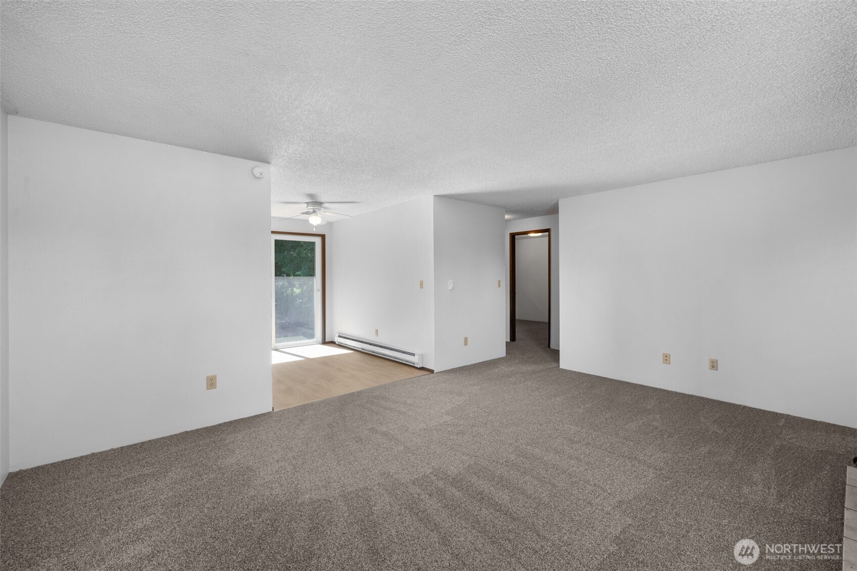 1207 1209 S Pine Street Unit: 1209