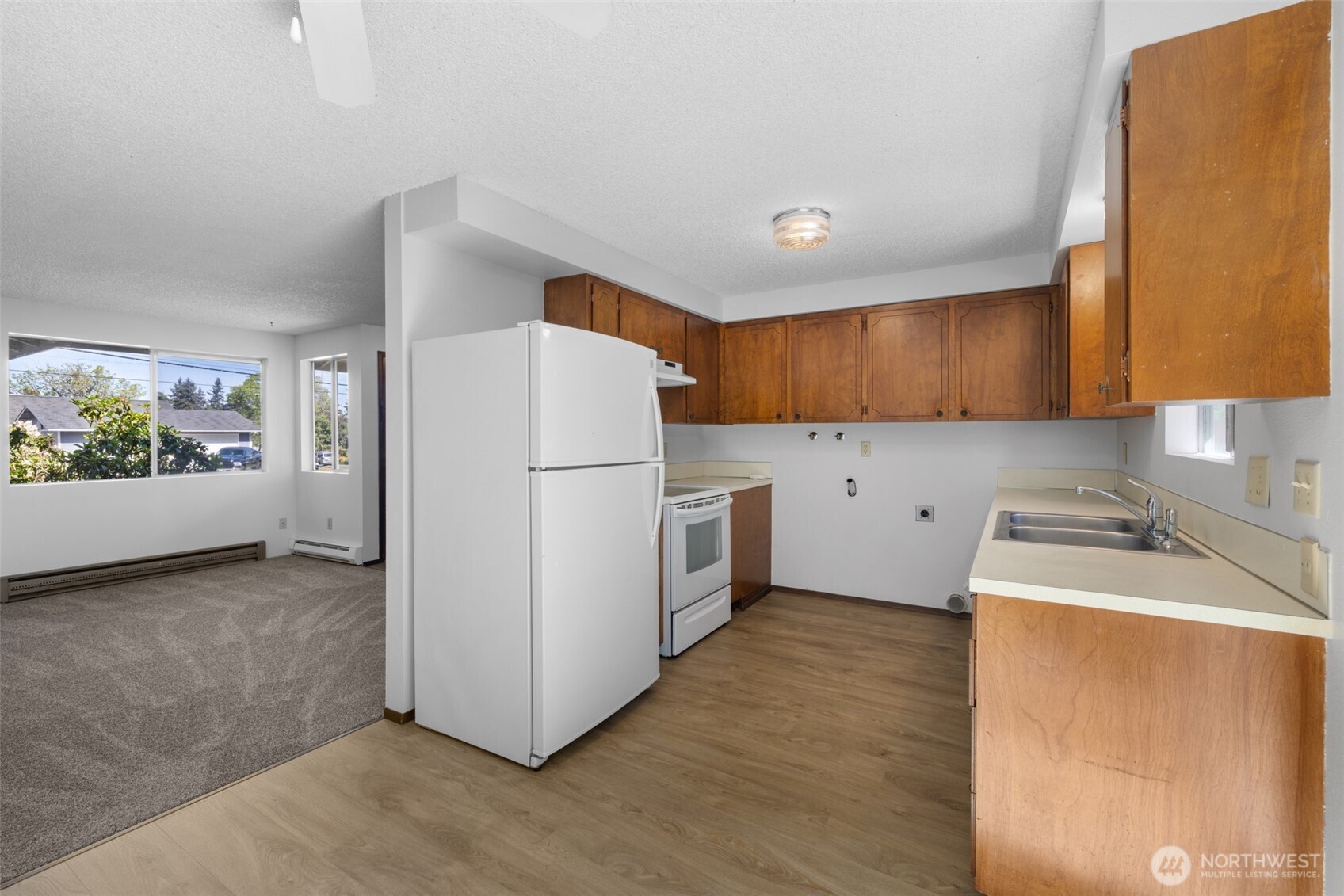1207 1209 S Pine Street Unit: 1209