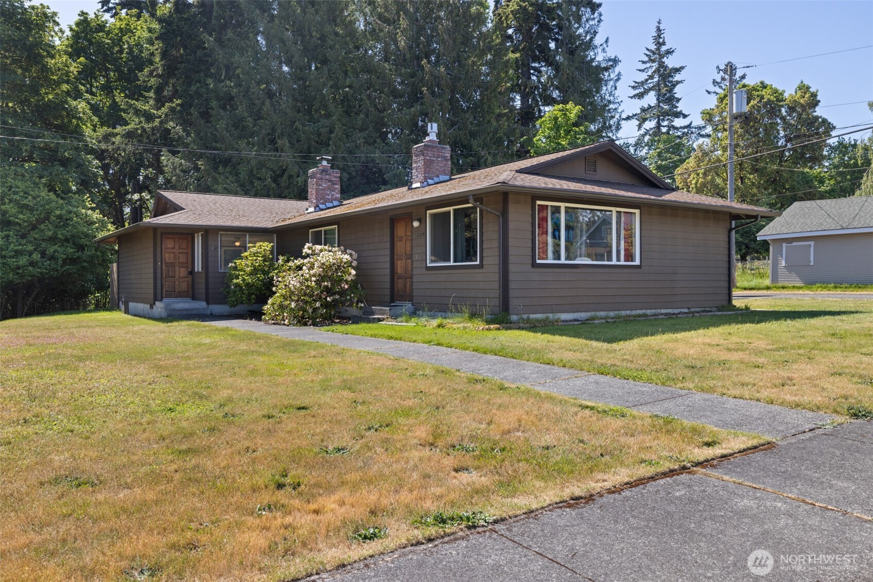 1207 1209 S Pine Street Unit: 1209