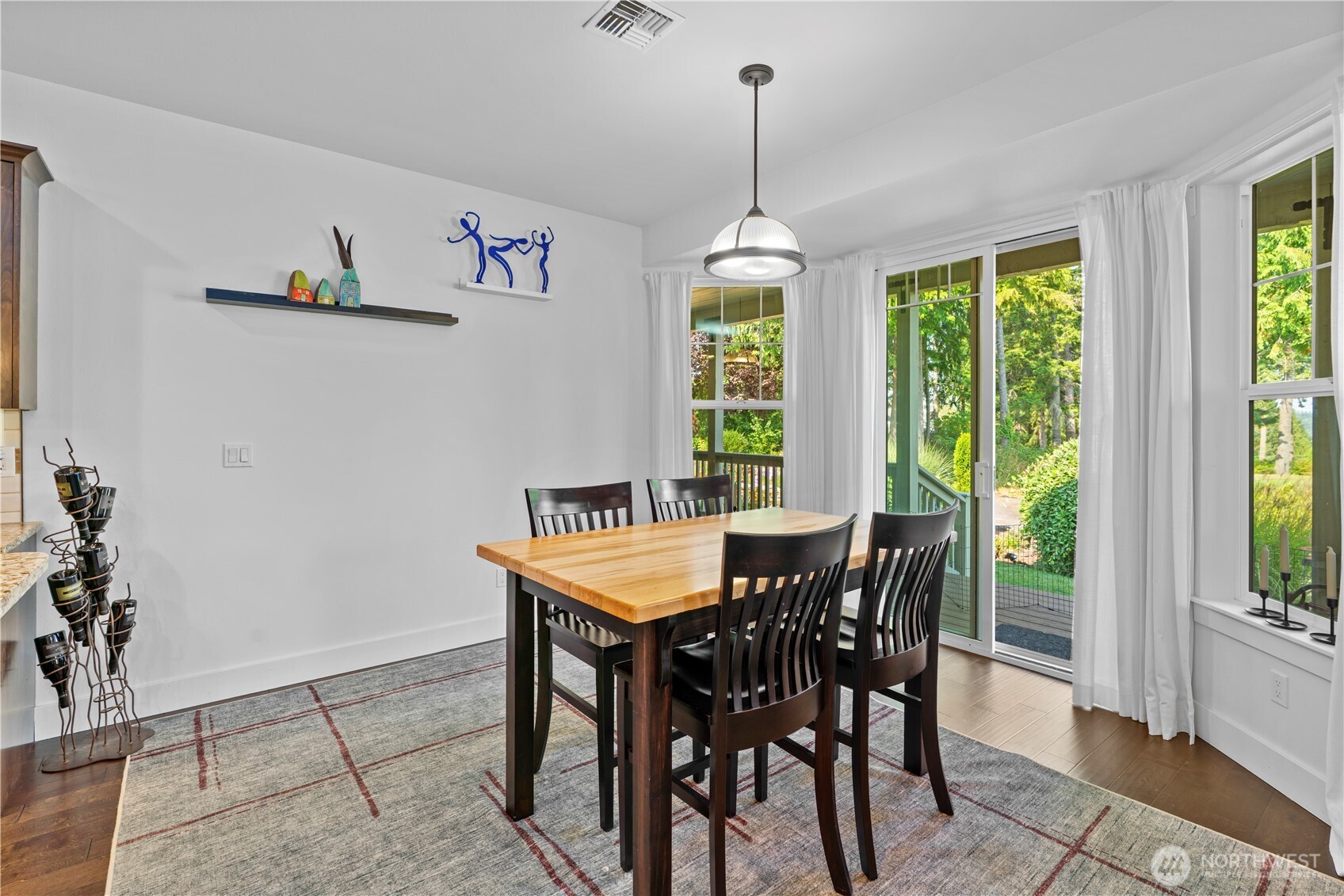 20 Dunsmuir Road