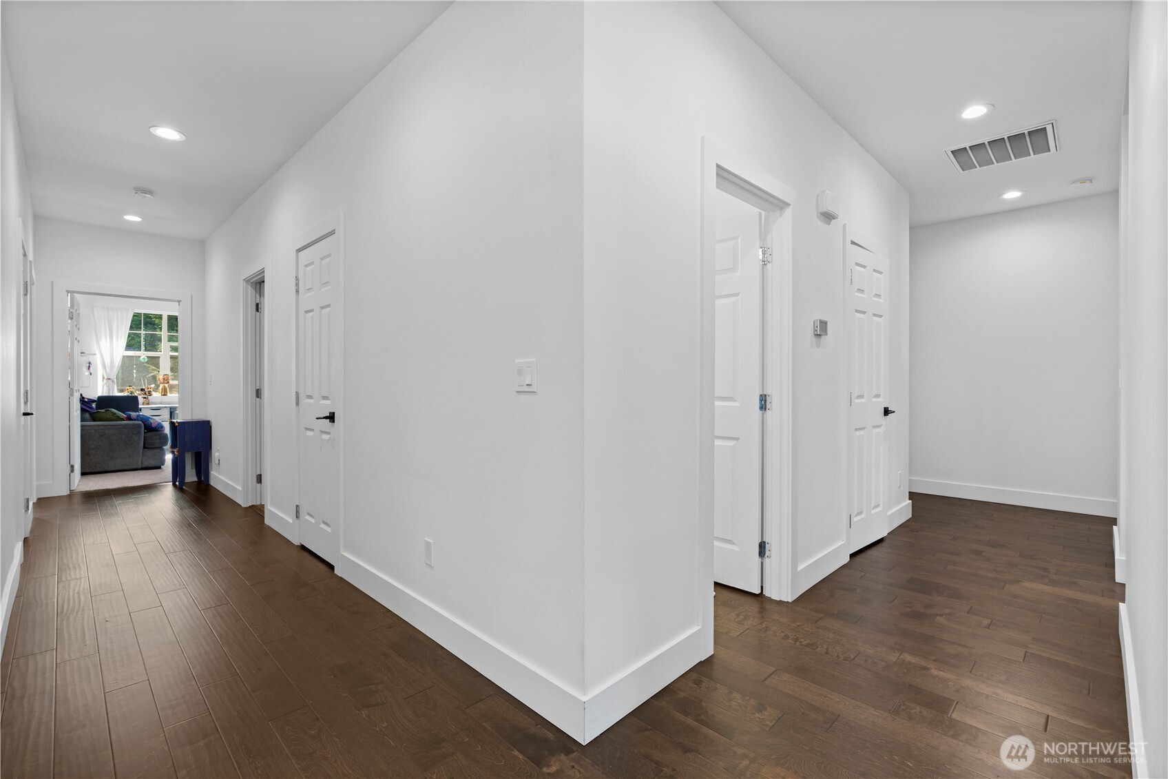 20 Dunsmuir Road