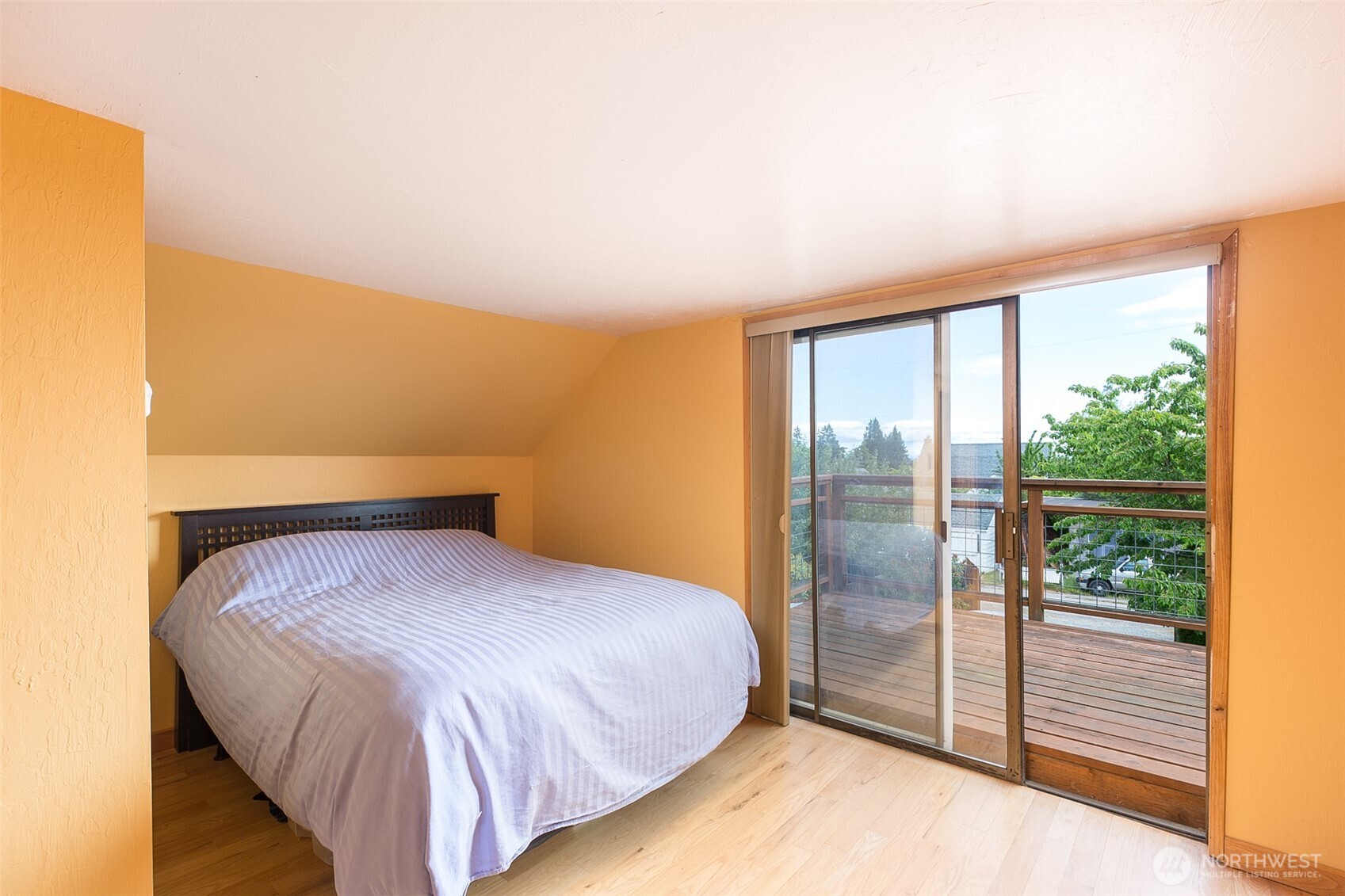 221 W 15th Street