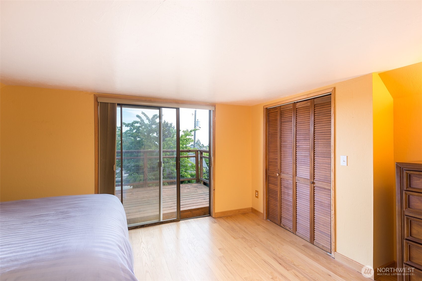 221 W 15th Street