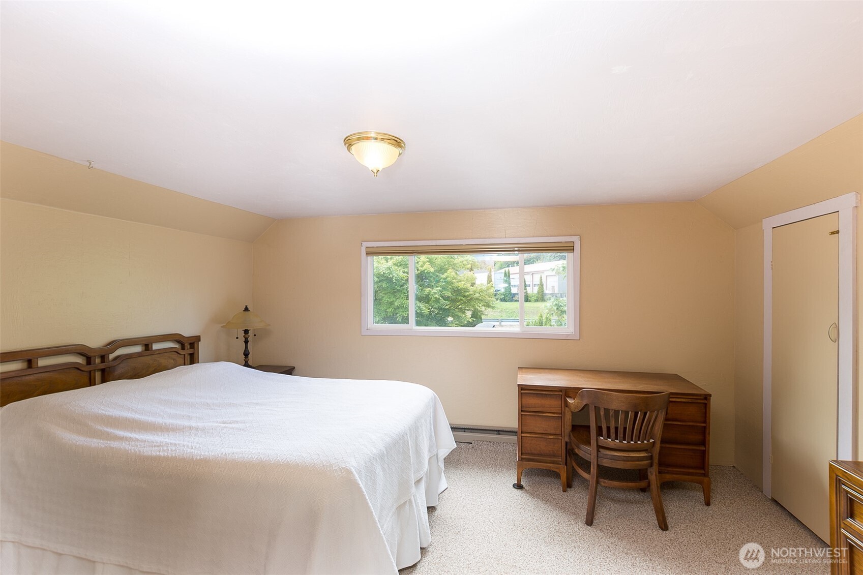 221 W 15th Street