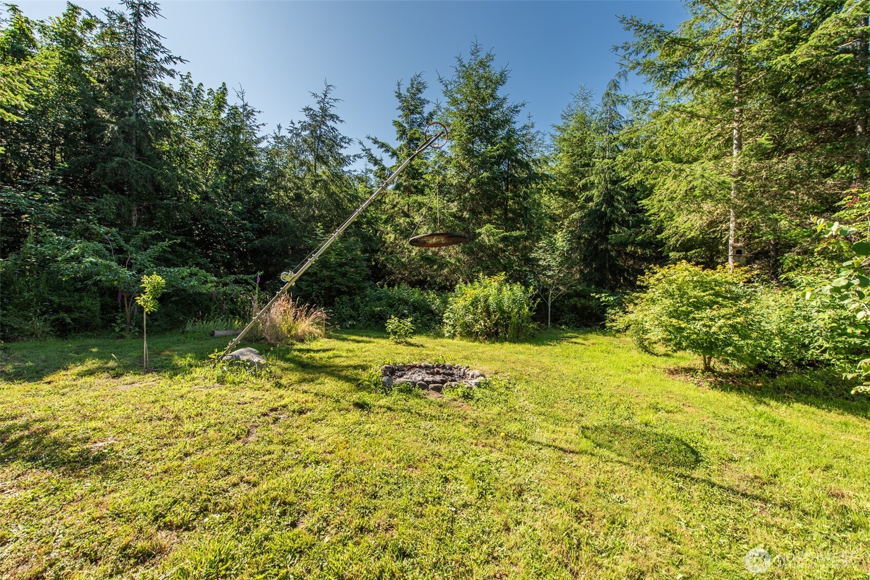 1833 Eaglemount Road