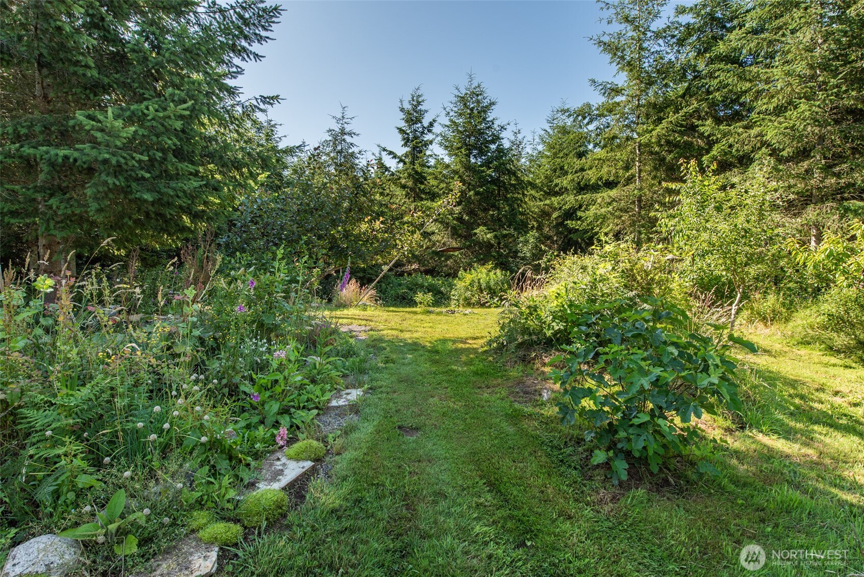 1833 Eaglemount Road