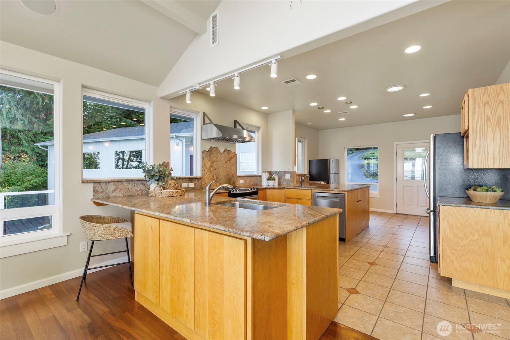 131 S Bay Way