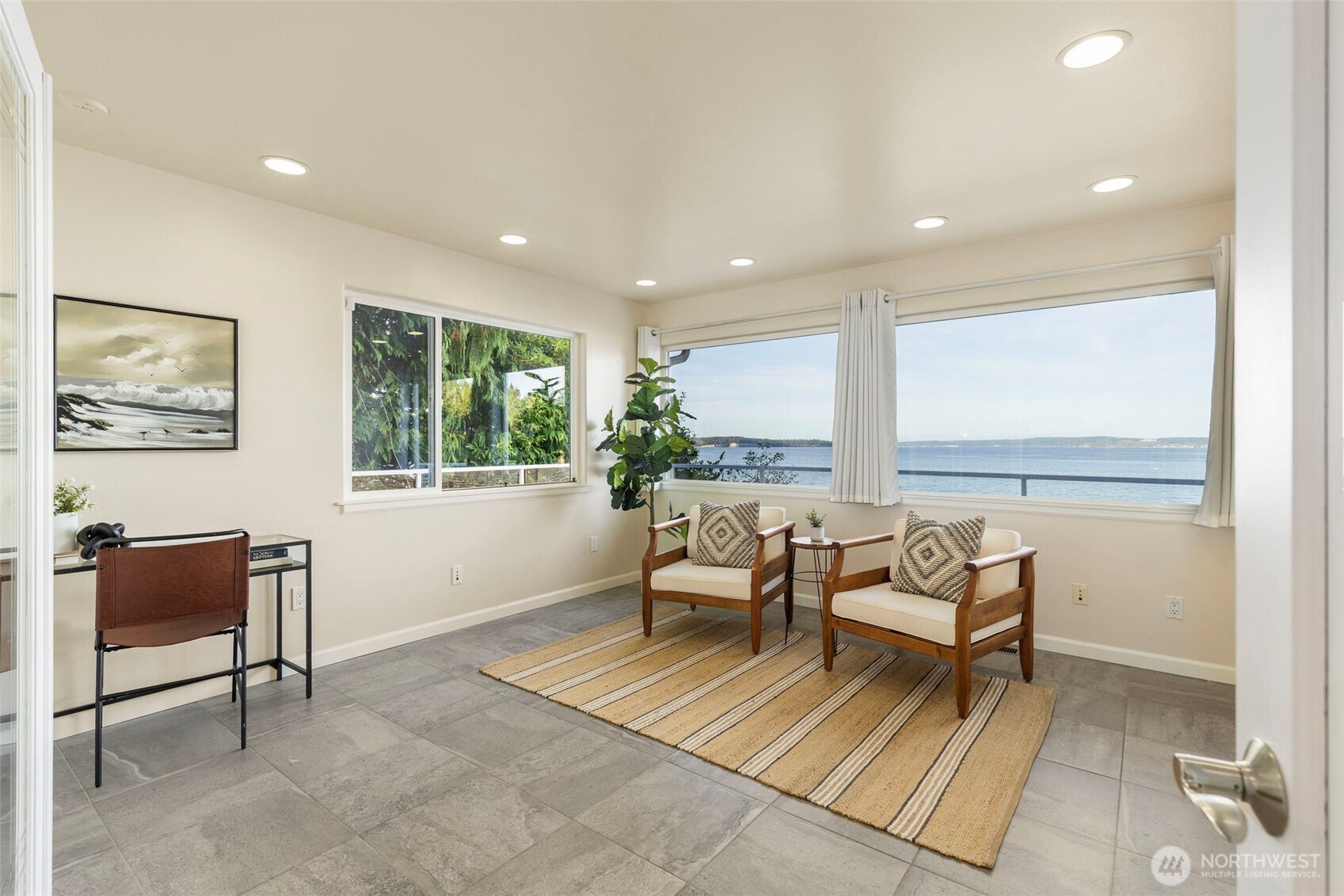 131 S Bay Way