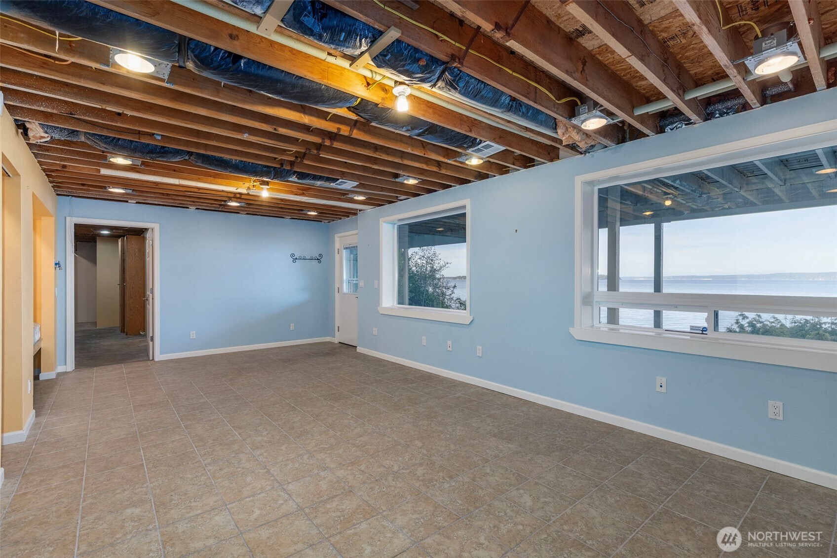 131 S Bay Way