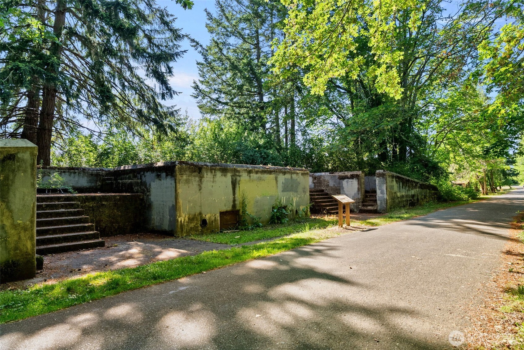 1827 Parade Grounds Avenue NE