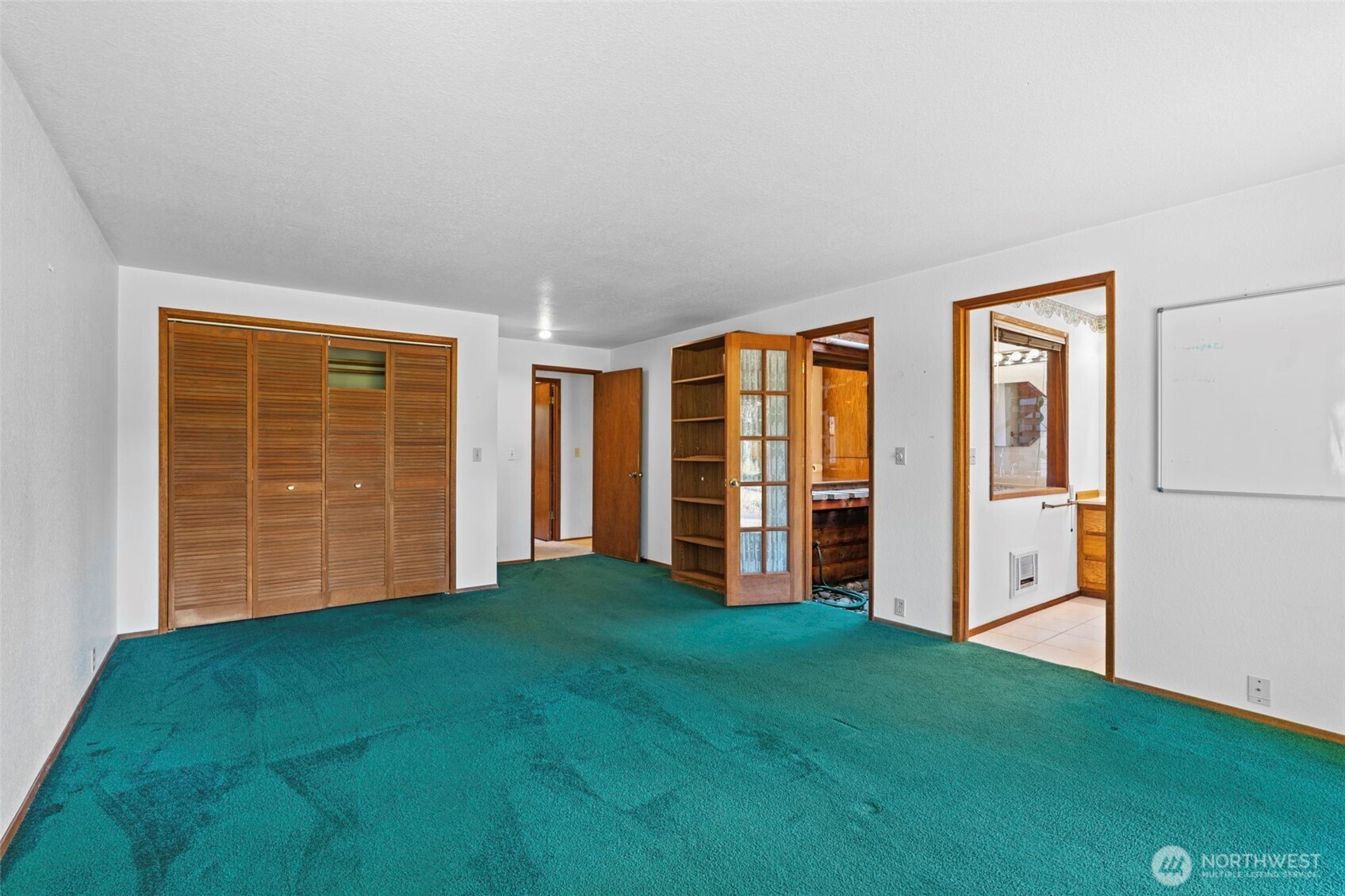 180 W Fitchburg Avenue
