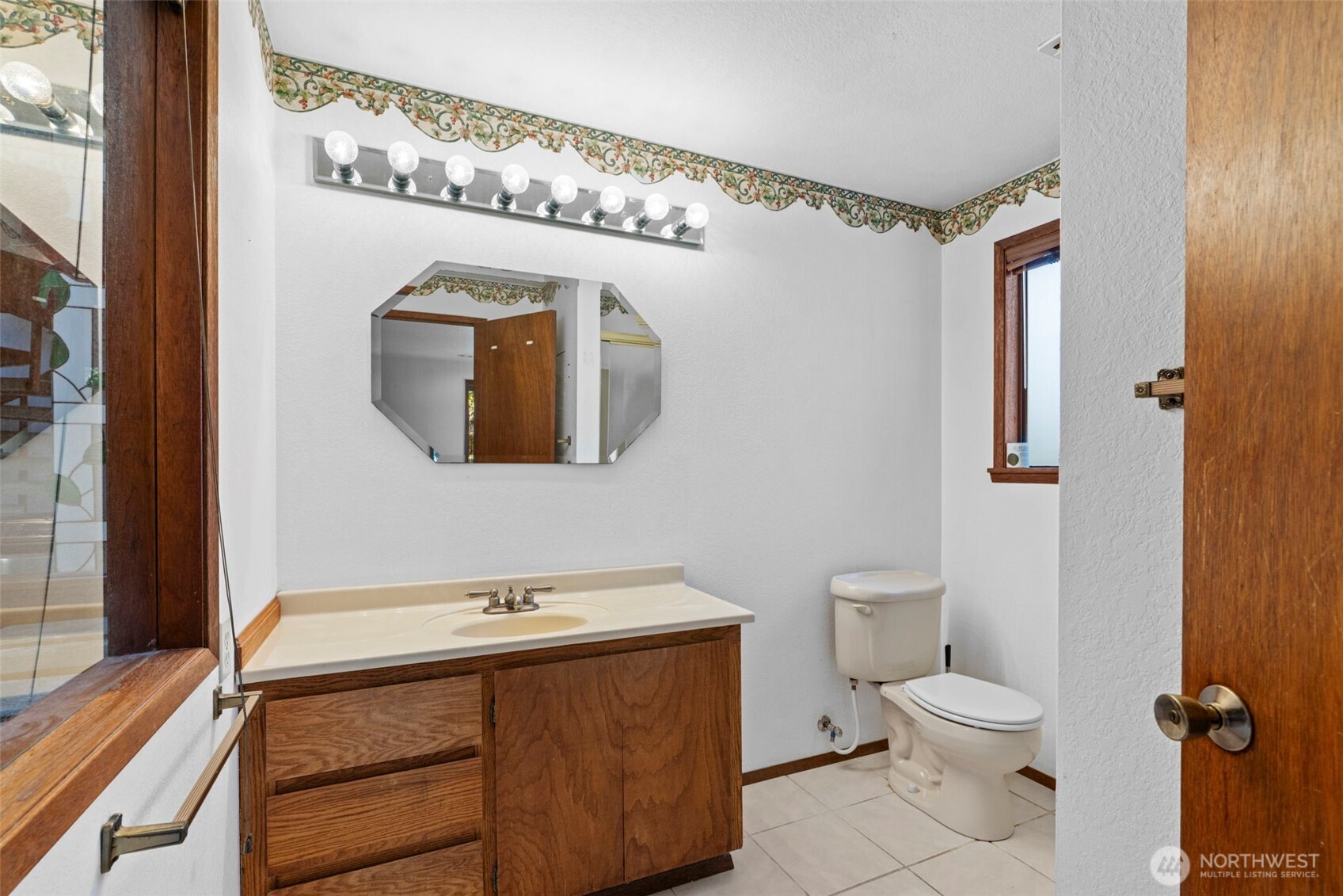 180 W Fitchburg Avenue