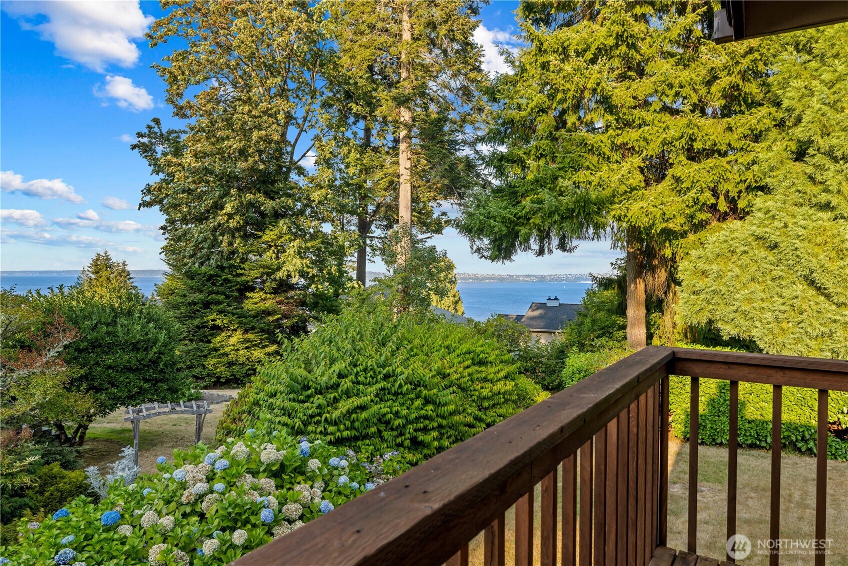 10785 Bill Point Crest NE