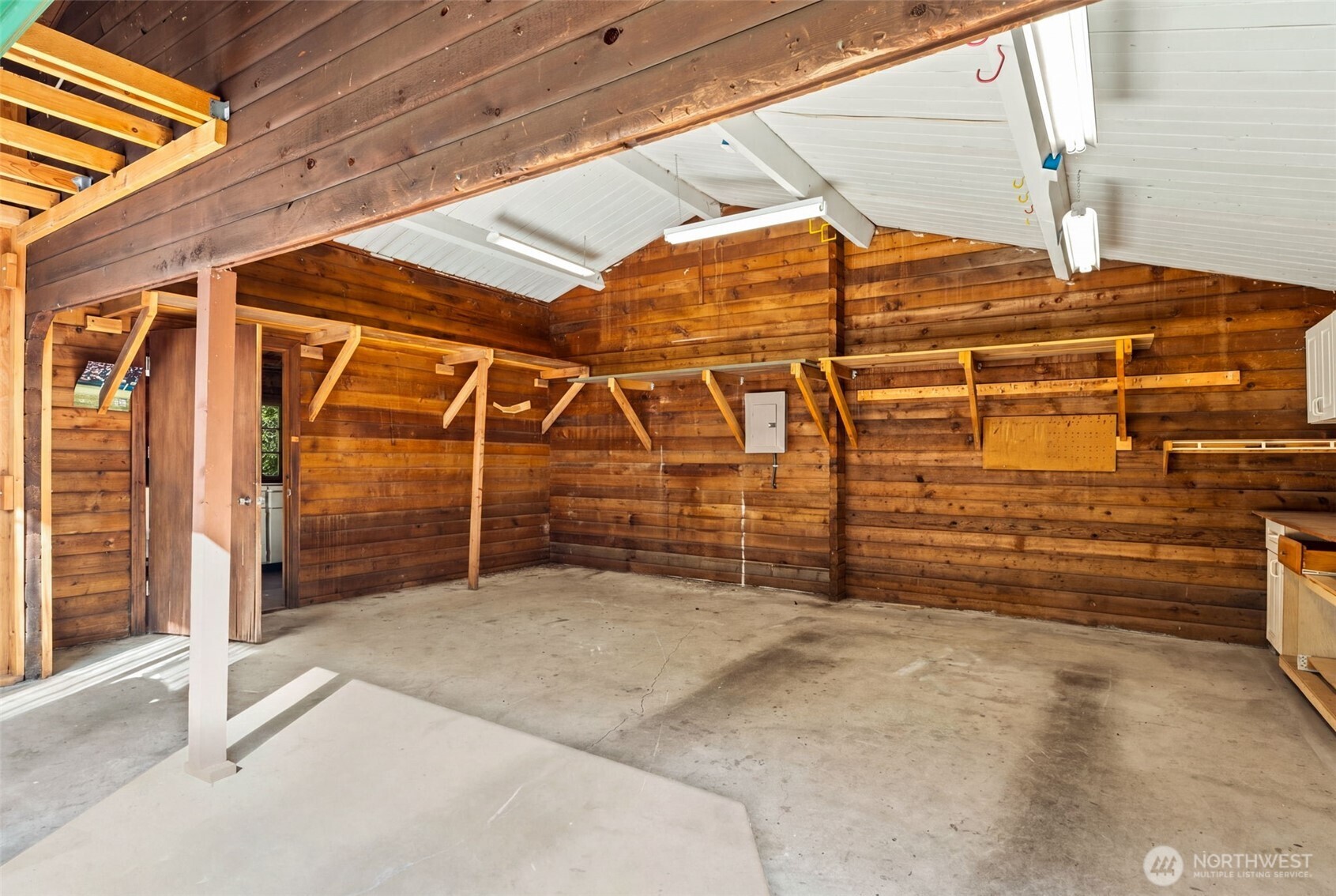 6873 NW Brothers View Lane