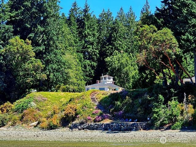 328 NE Oyster Point Drive