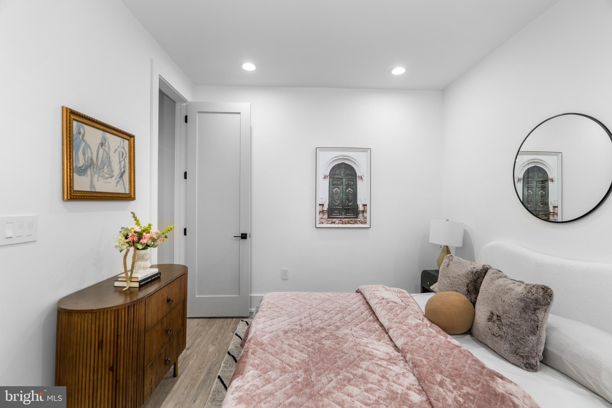 1140 OATES STREET NE 101