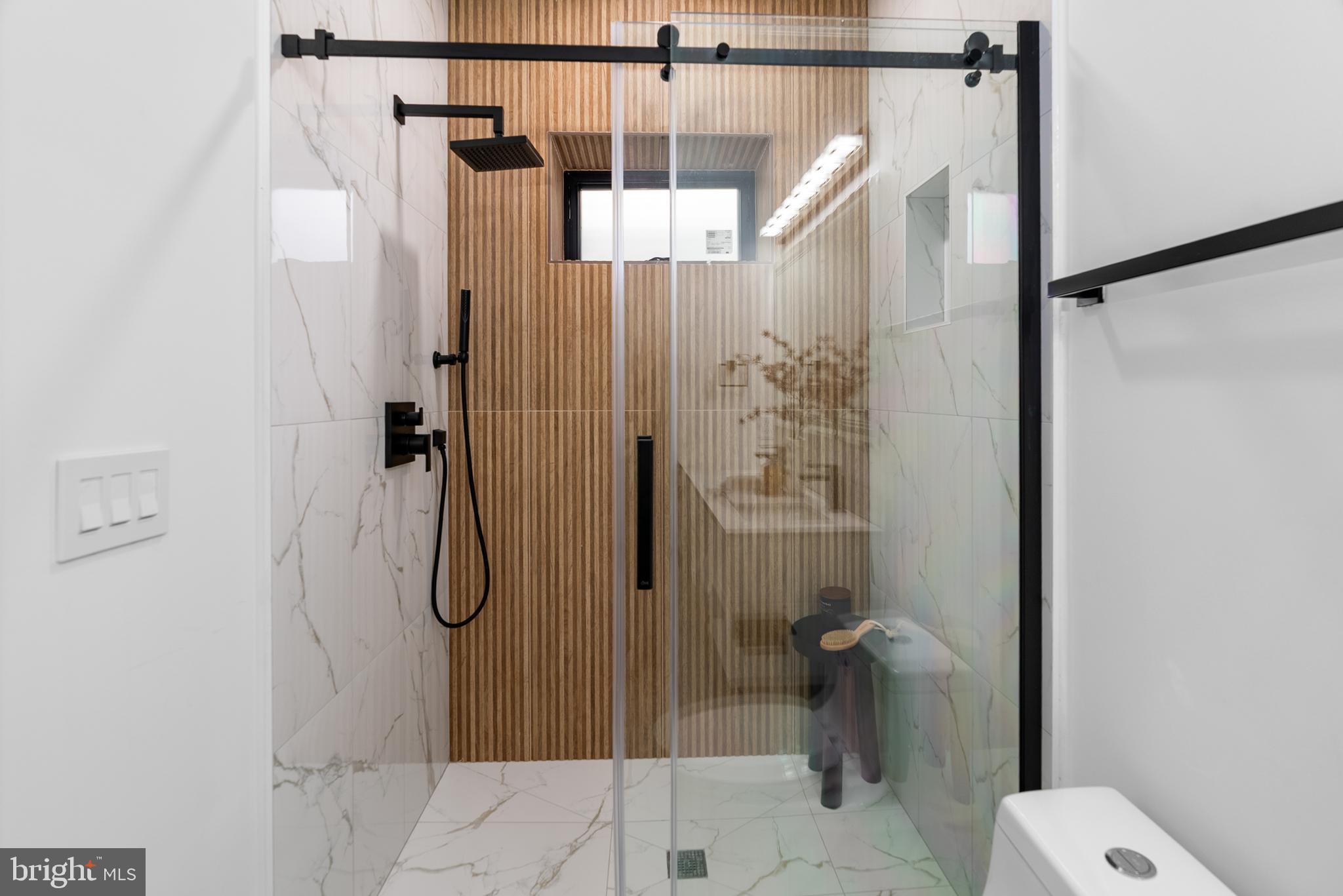 1140 OATES STREET NE 101