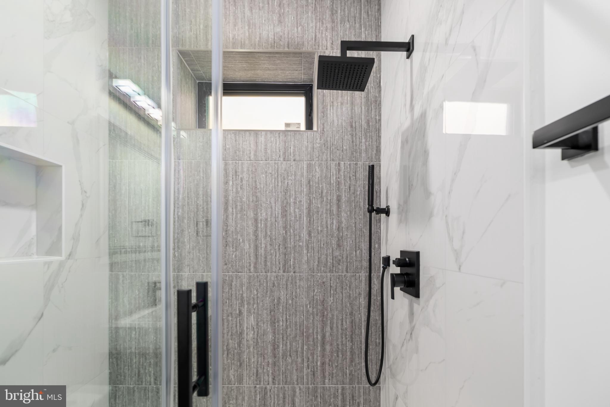 1140 OATES STREET NE 102