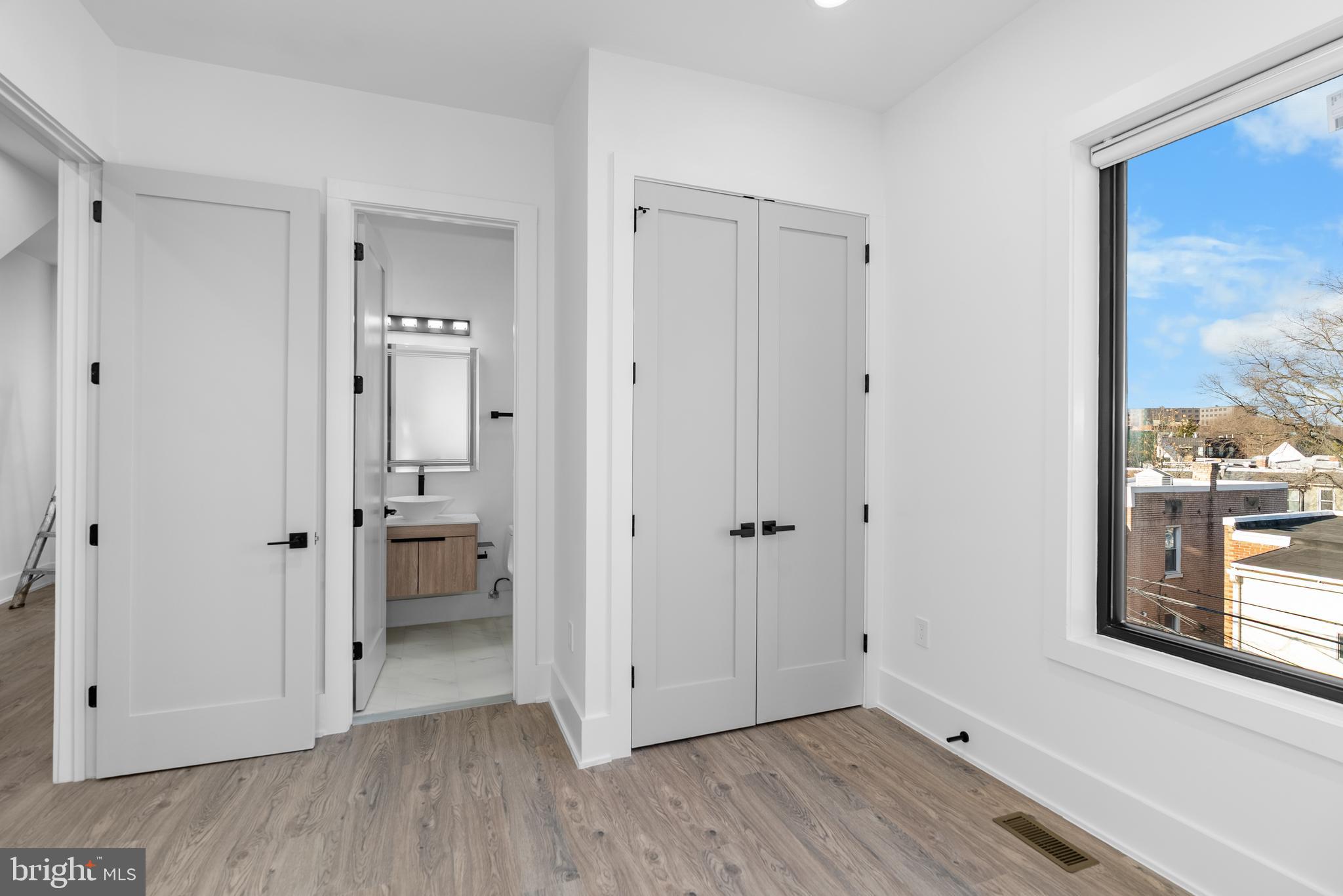 1140 OATES STREET NE 201