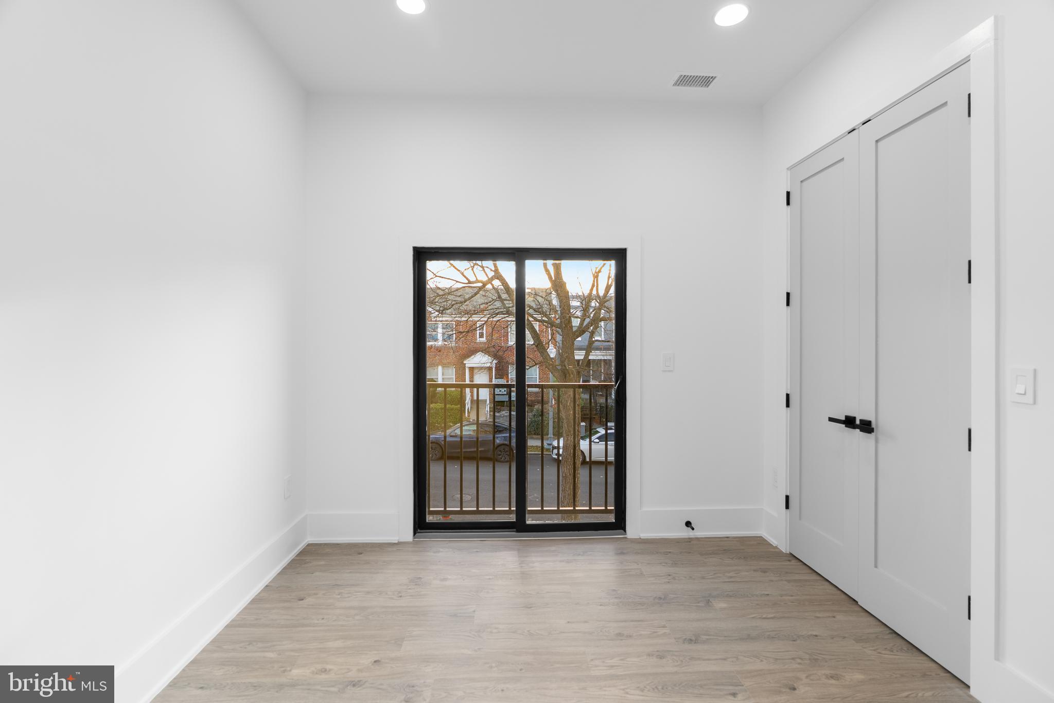 1140 OATES STREET NE 202