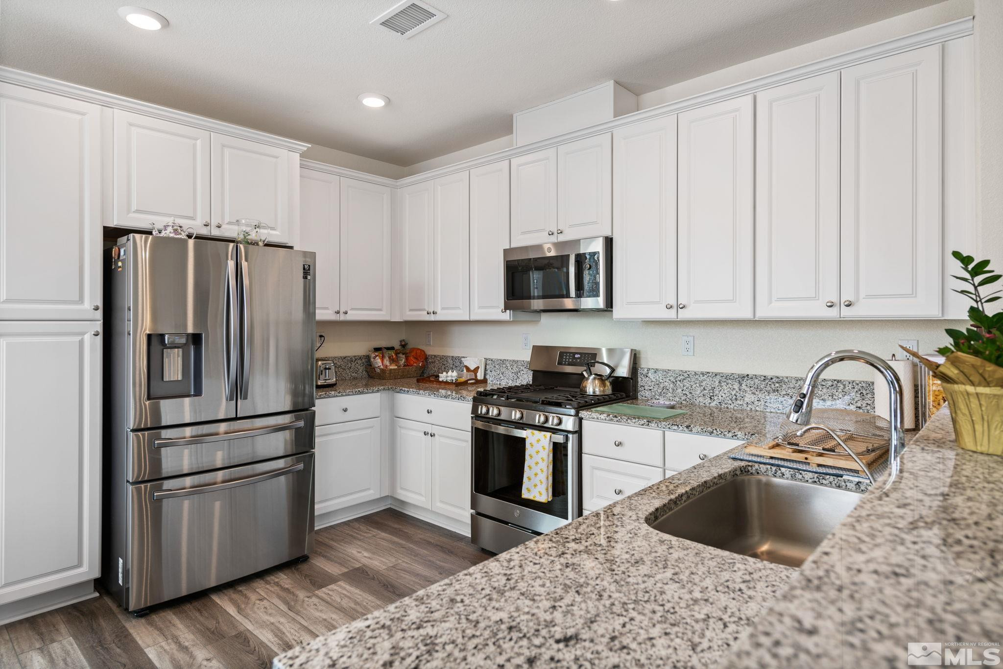 326 Redwall Court