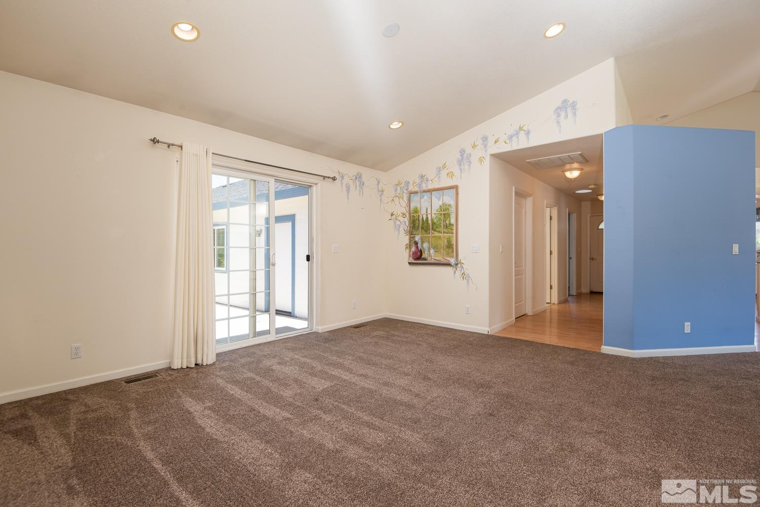 877 Longleaf Place