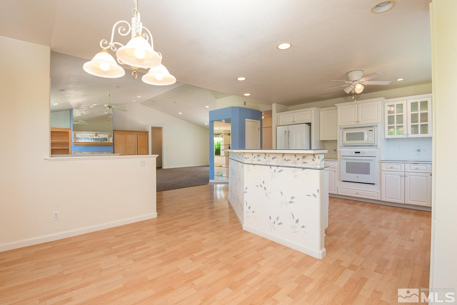 877 Longleaf Place