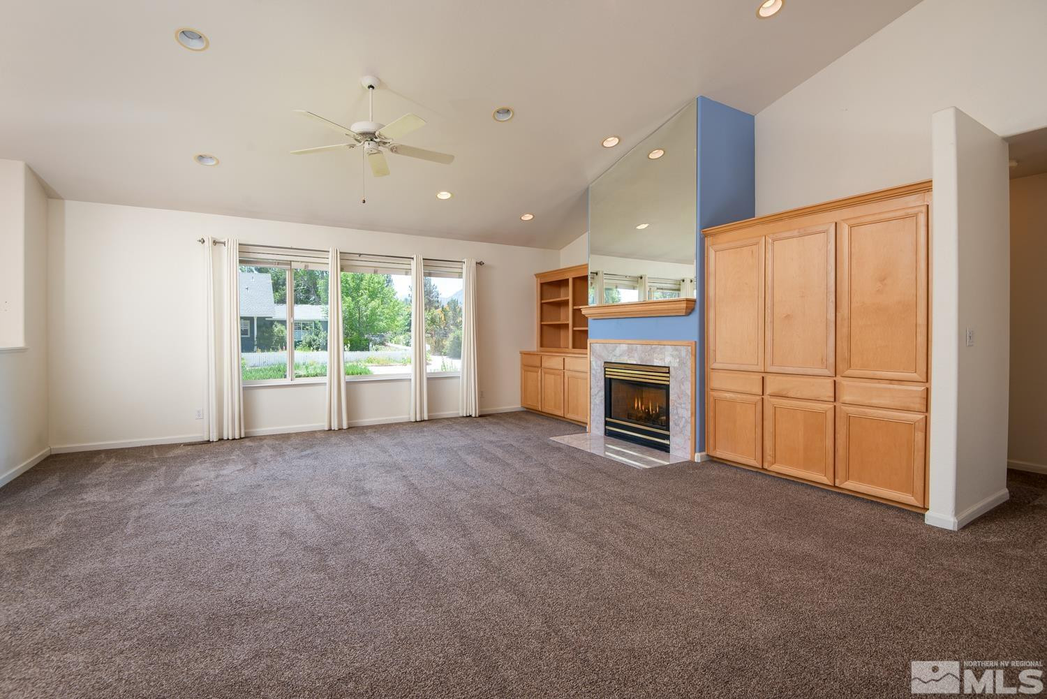 877 Longleaf Place
