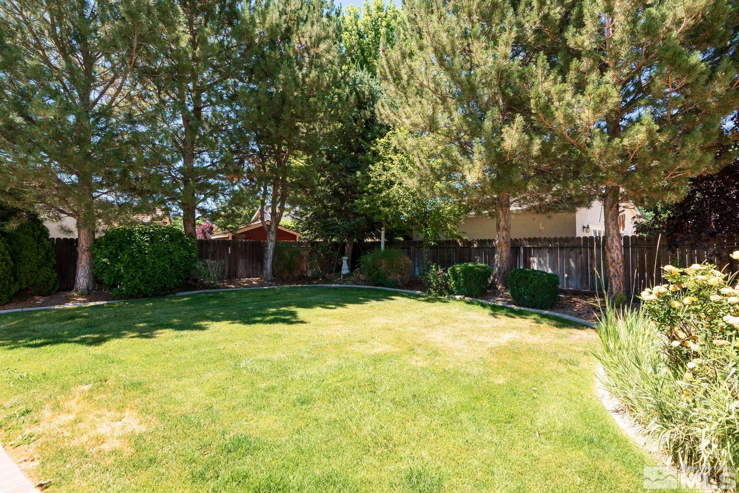 877 Longleaf Place
