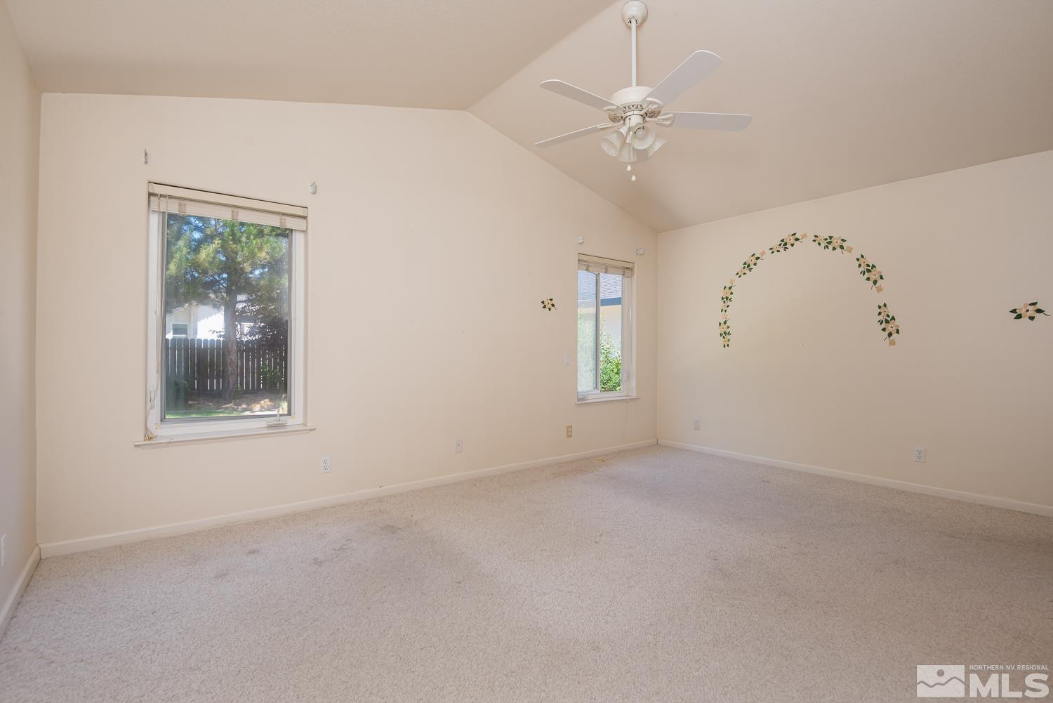 877 Longleaf Place