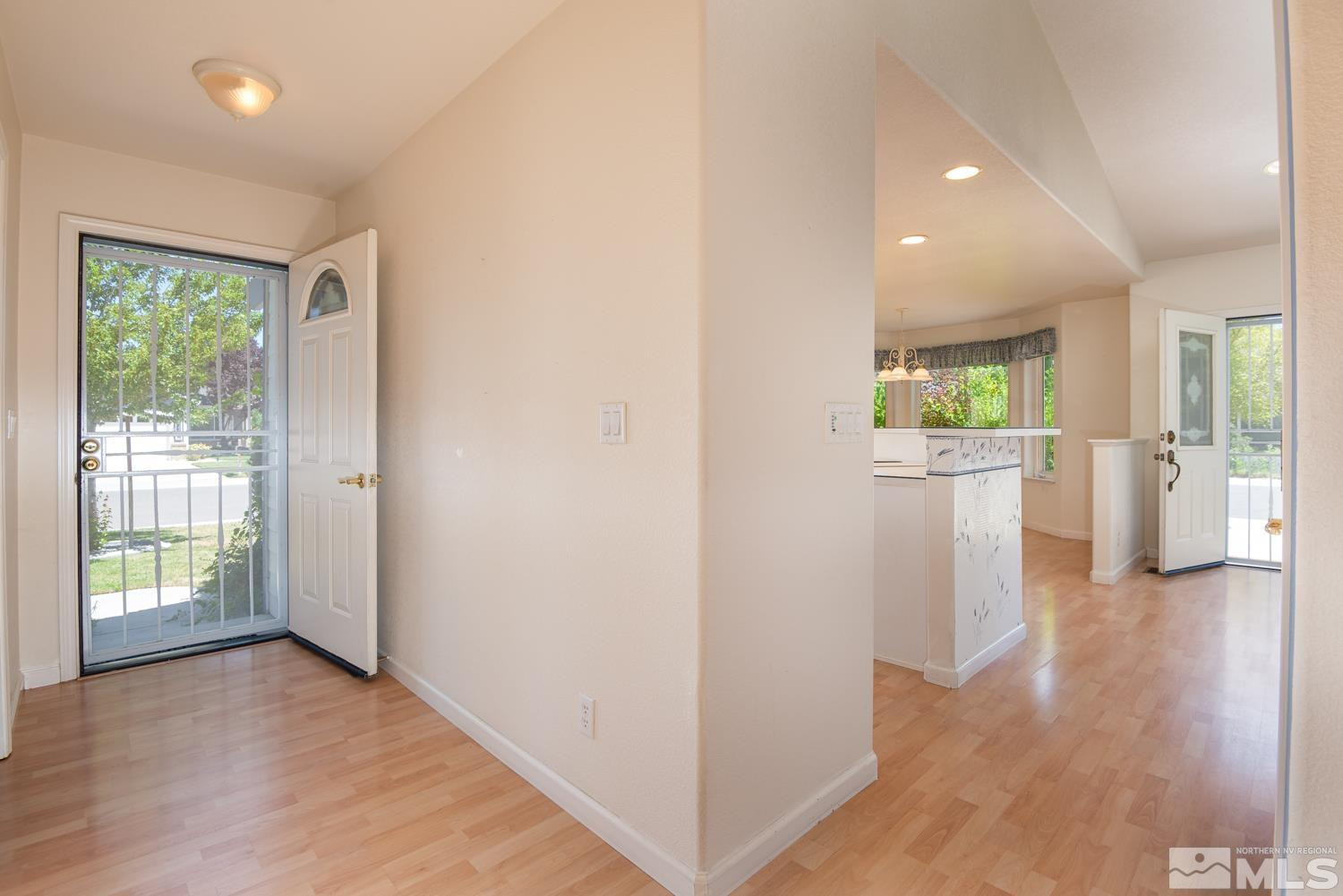 877 Longleaf Place