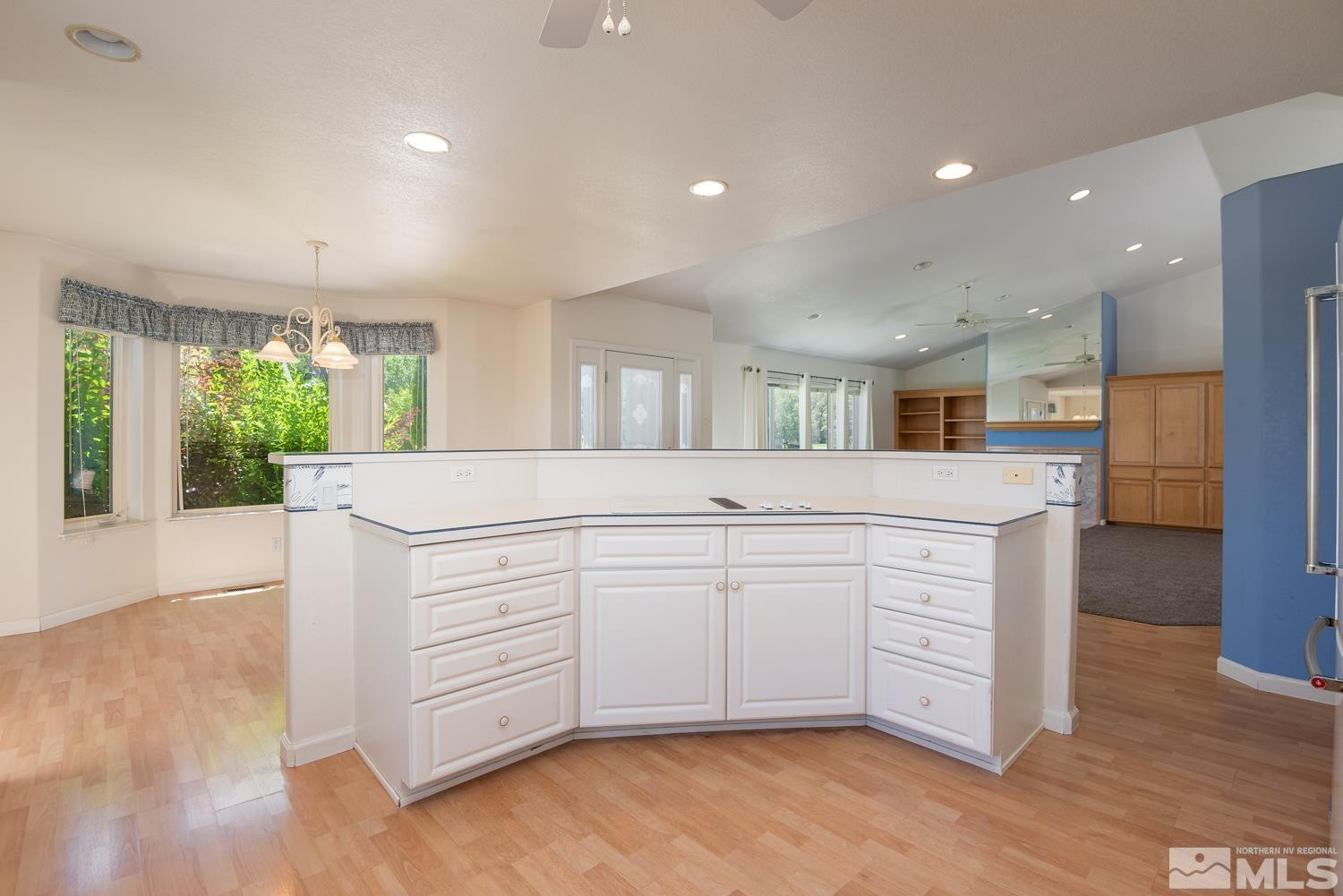 877 Longleaf Place