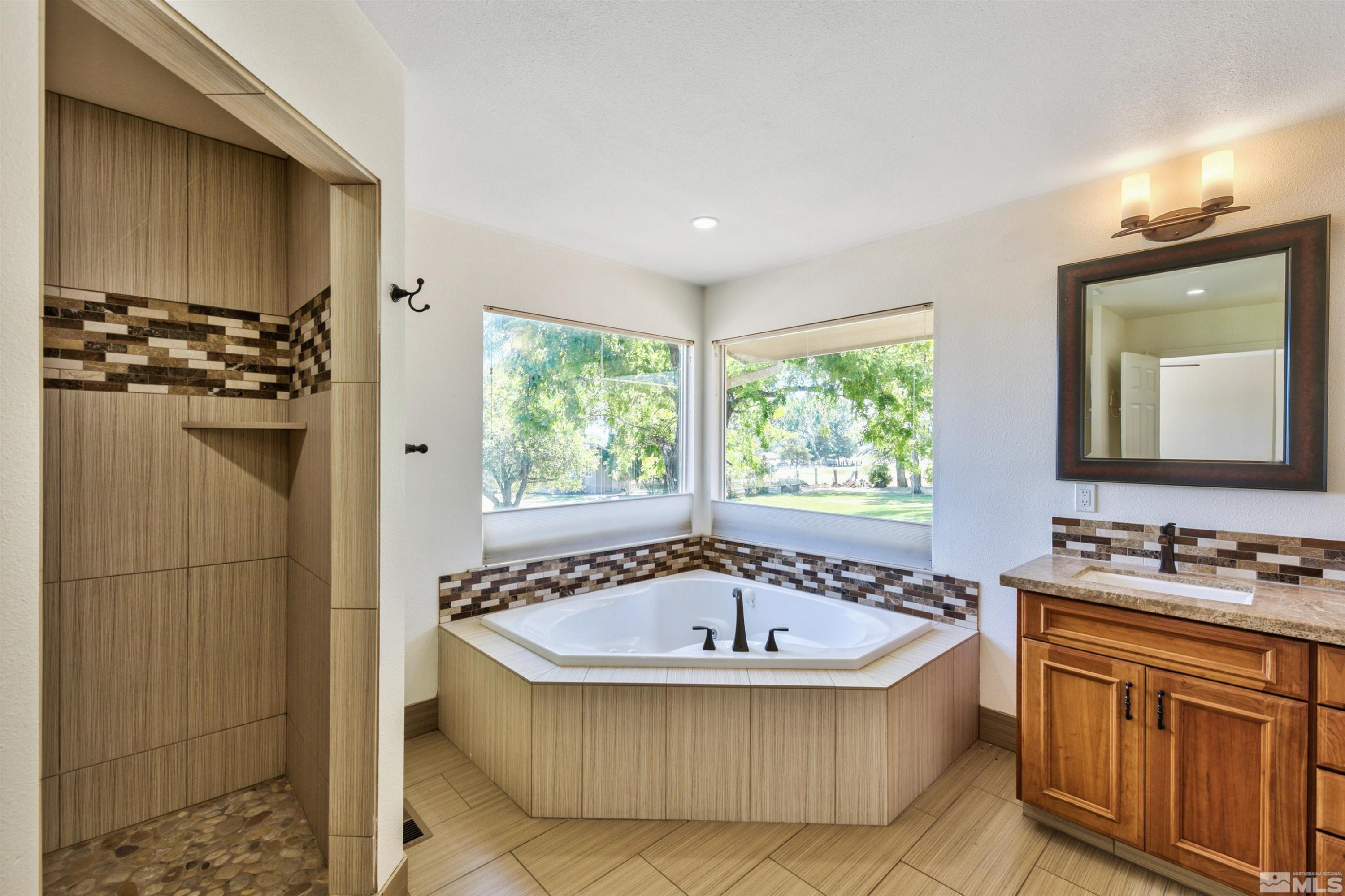 2281 Pioneer Trail