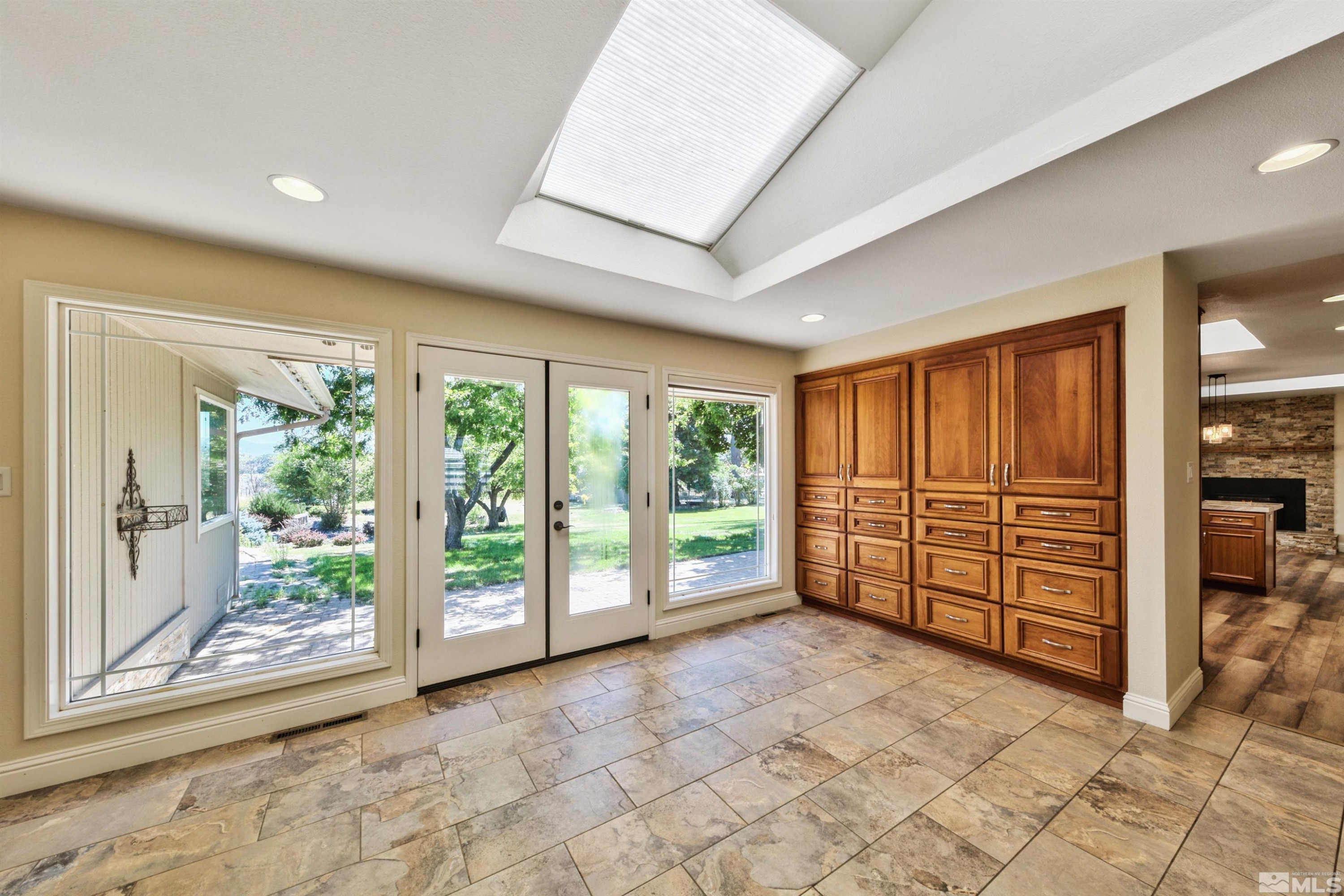 2281 Pioneer Trail