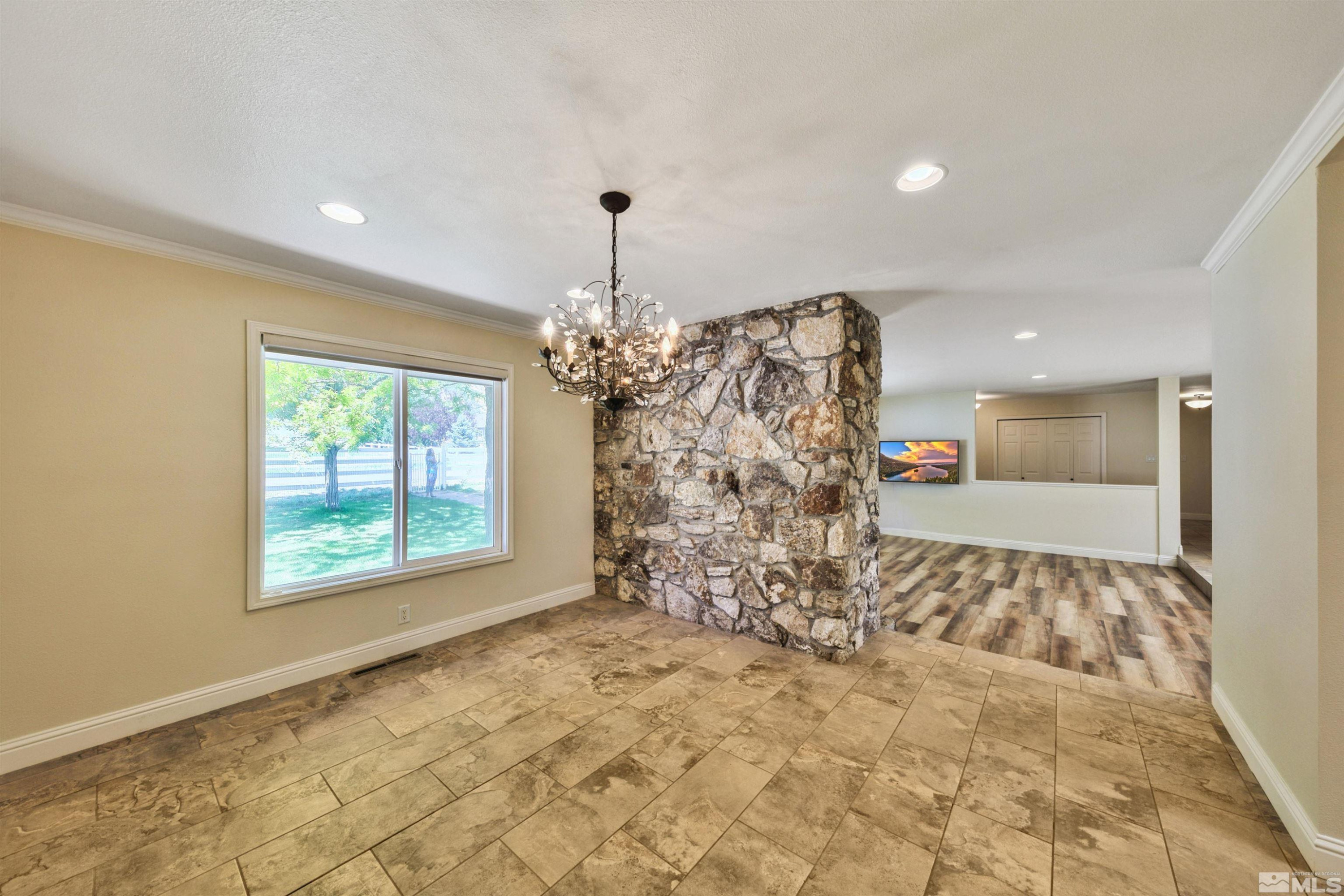 2281 Pioneer Trail