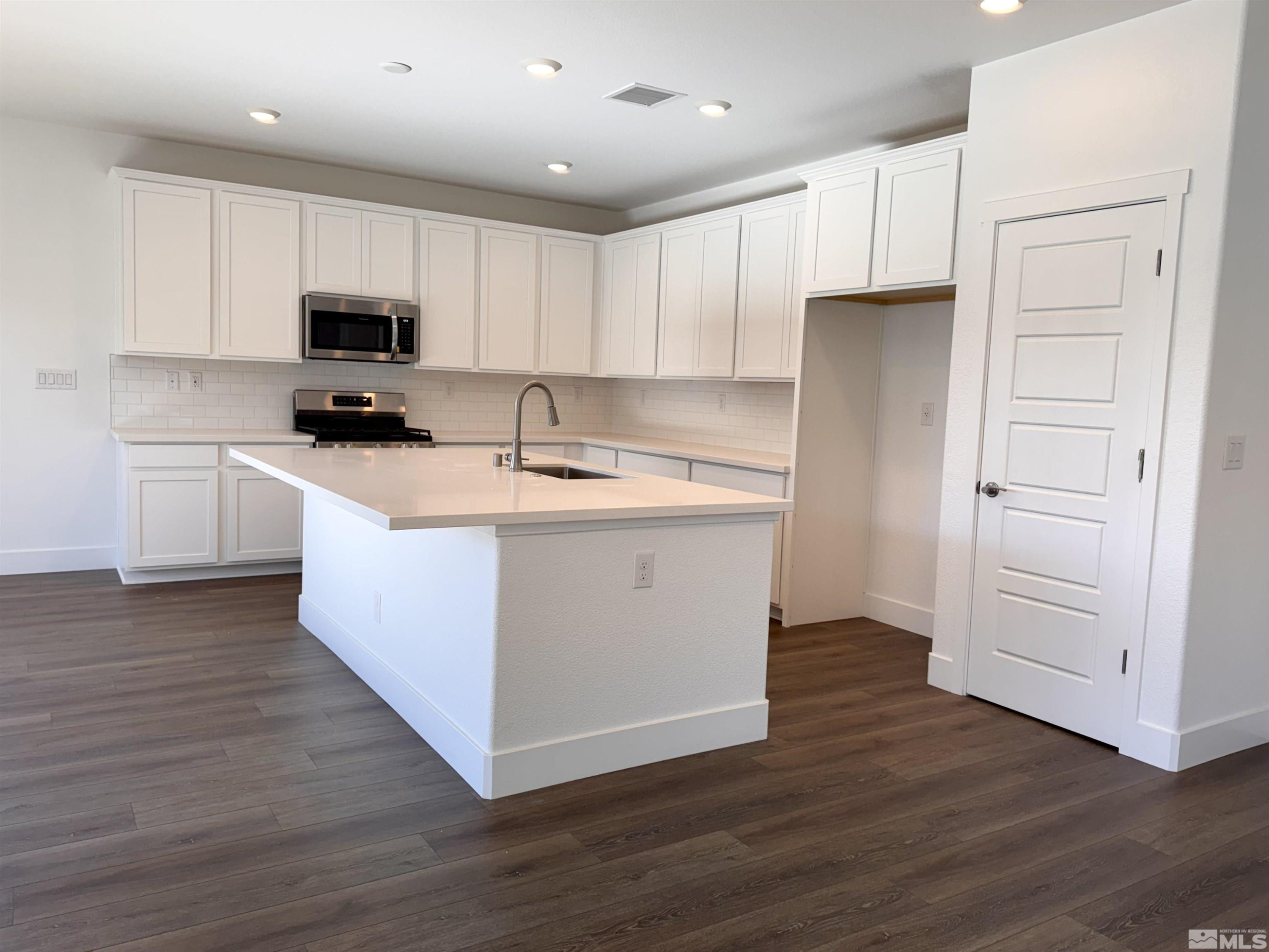 1209 Spur Way