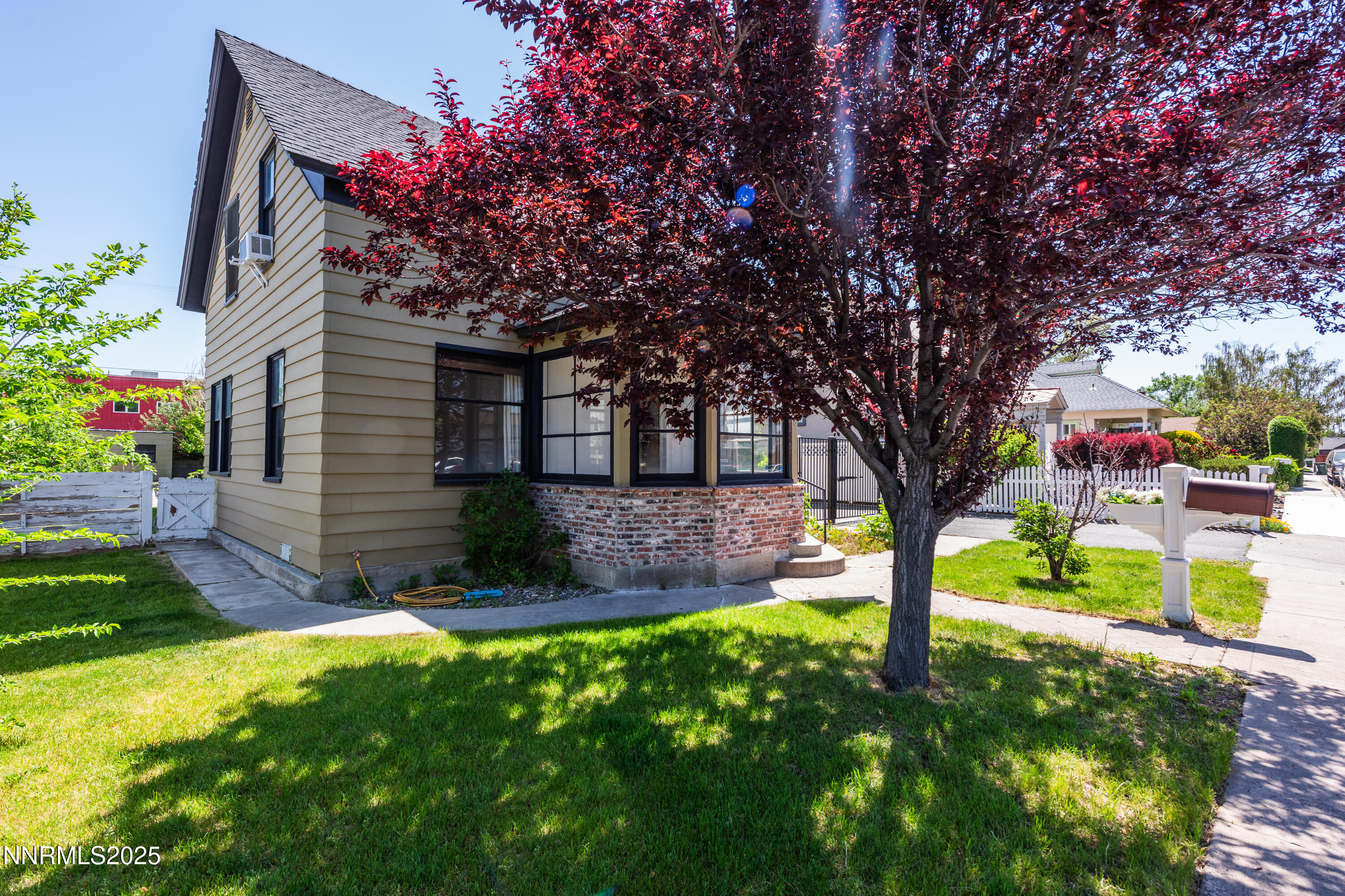 1417 Douglas Avenue