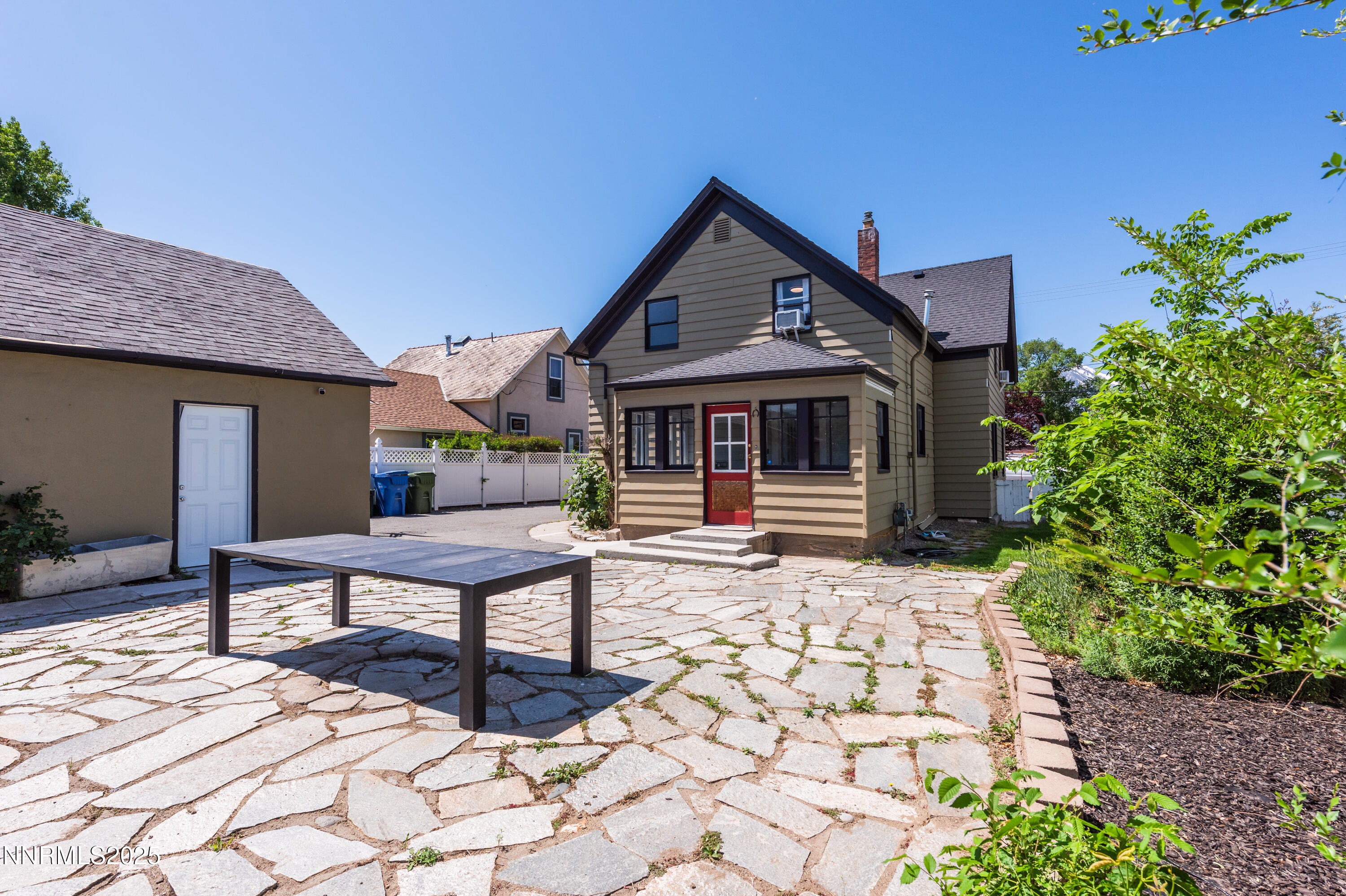 1417 Douglas Avenue