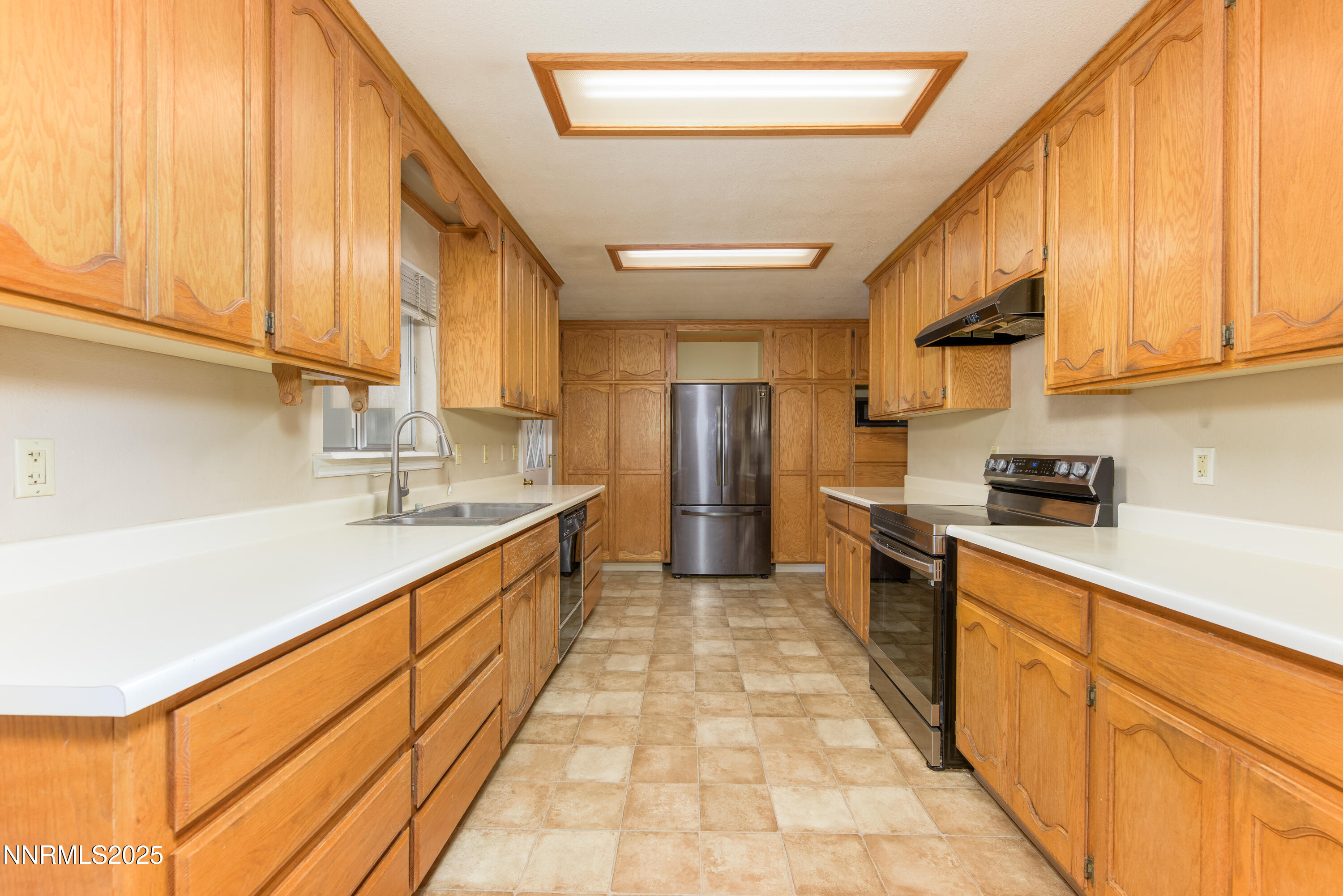 1450 Garnet Drive