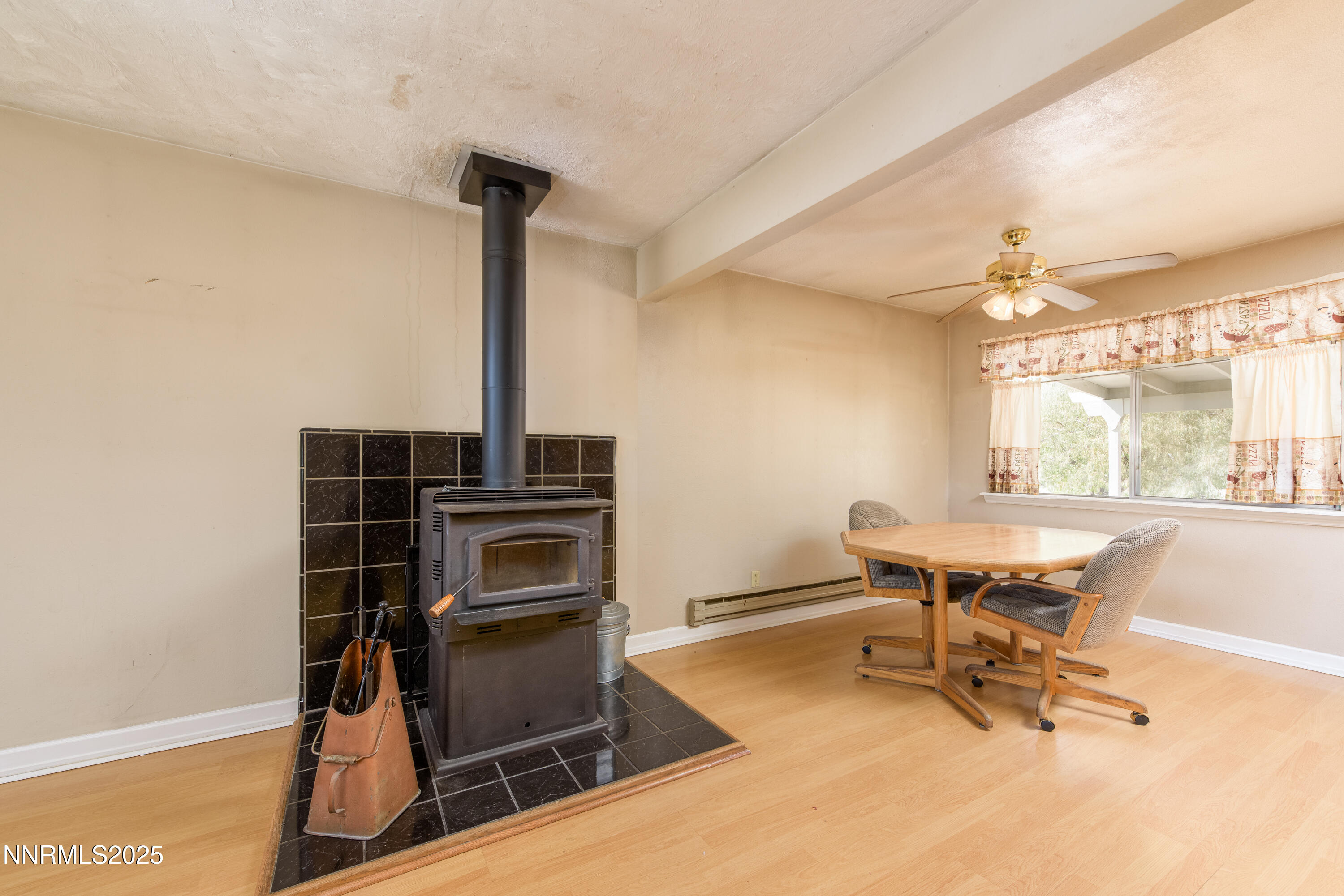 1450 Garnet Drive