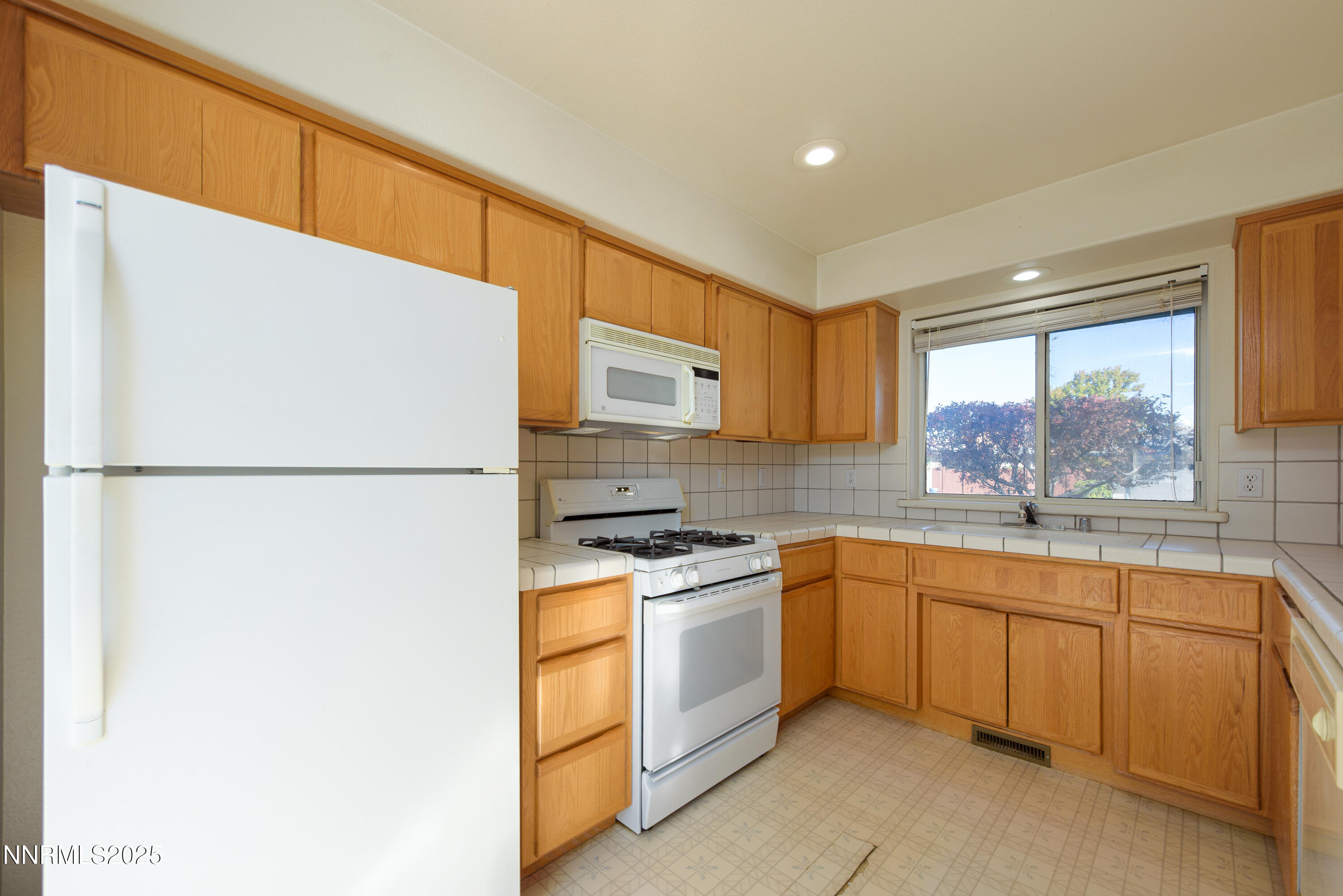 1760 Mahogany Circle