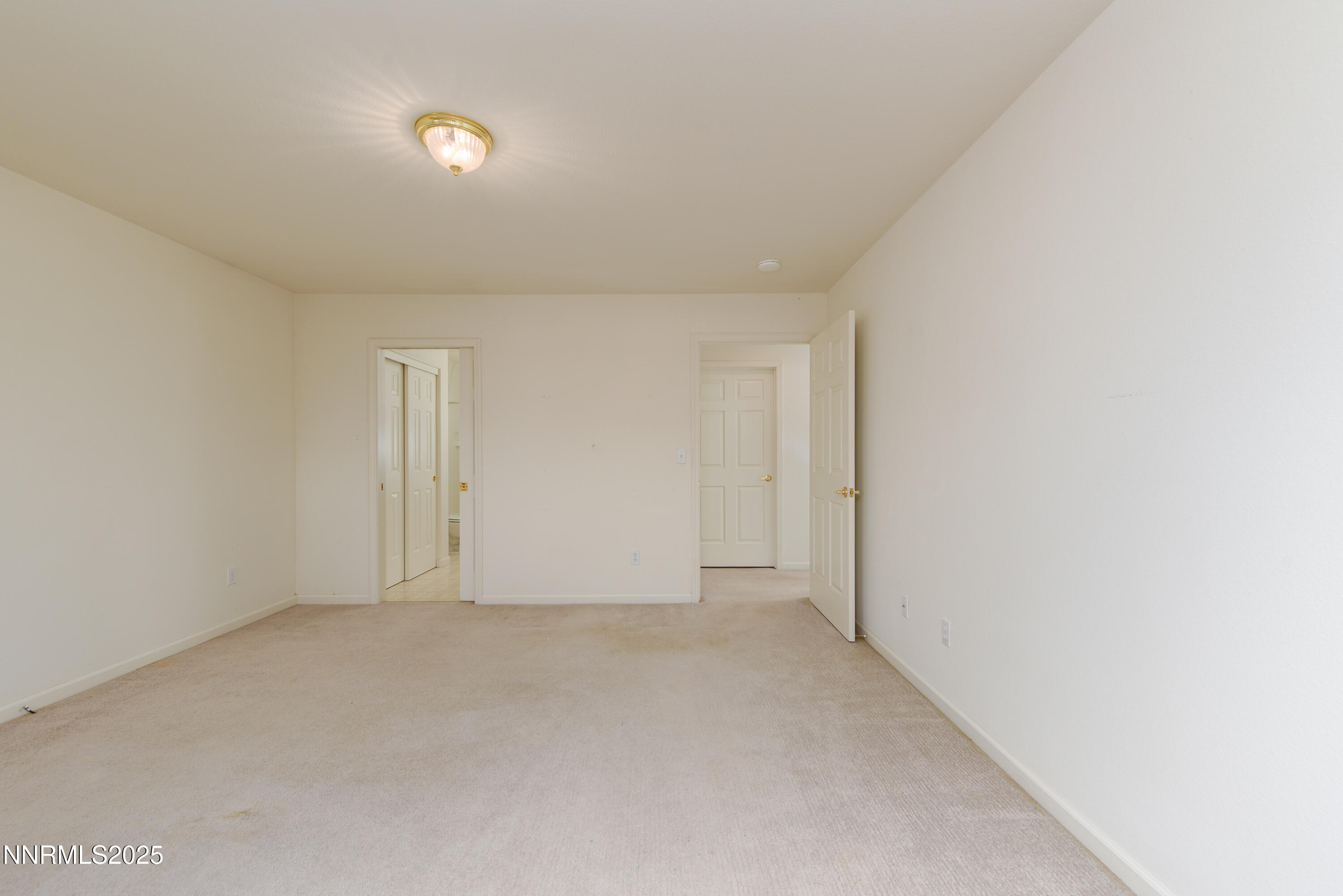 1760 Mahogany Circle