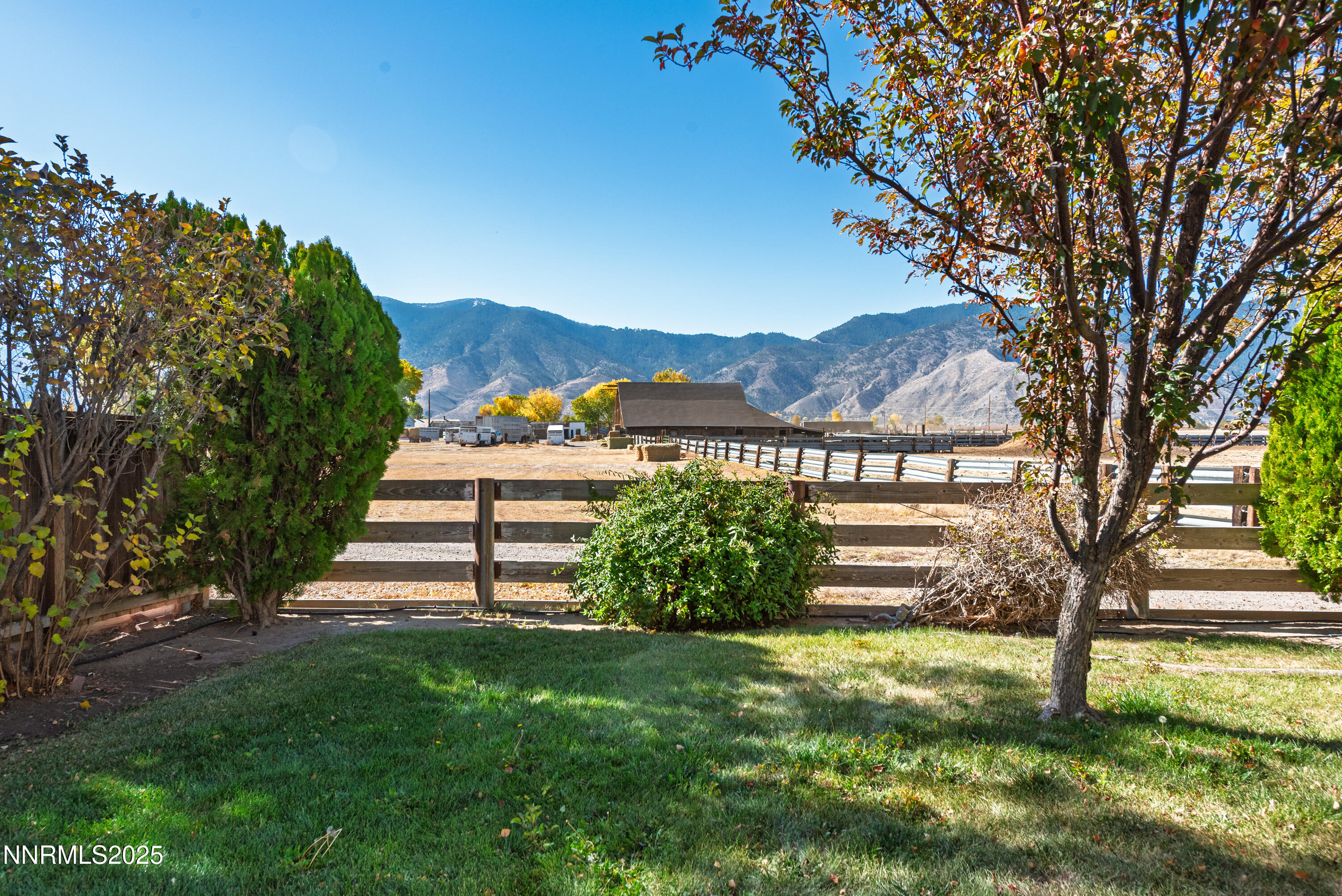 1760 Mahogany Circle