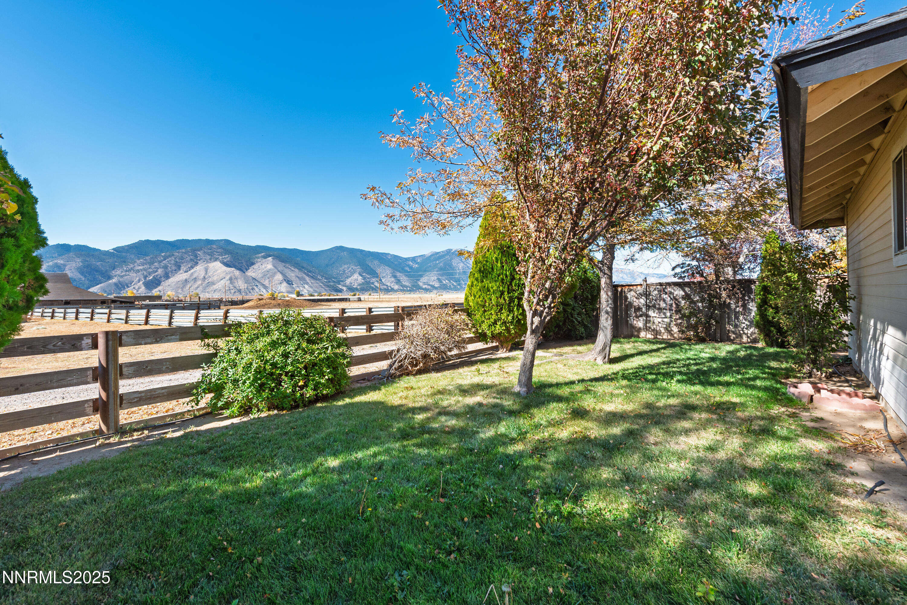 1760 Mahogany Circle