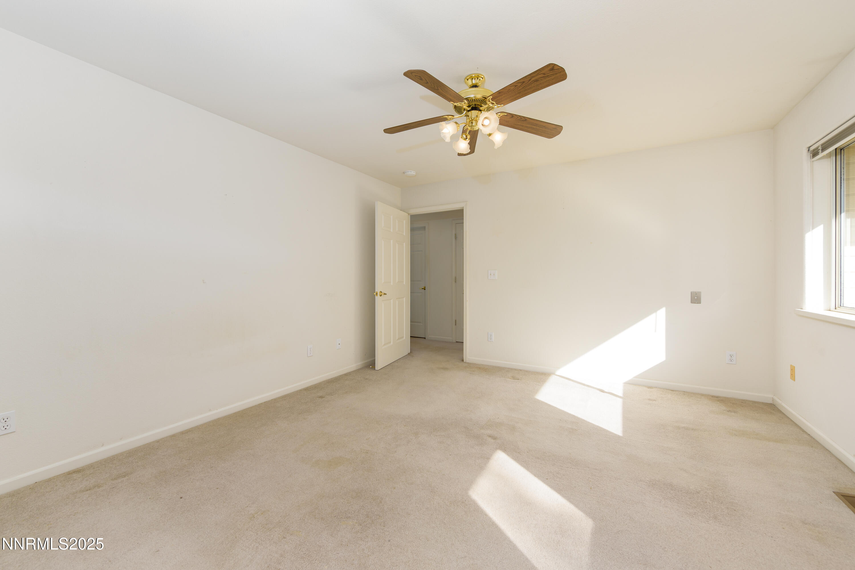 1760 Mahogany Circle