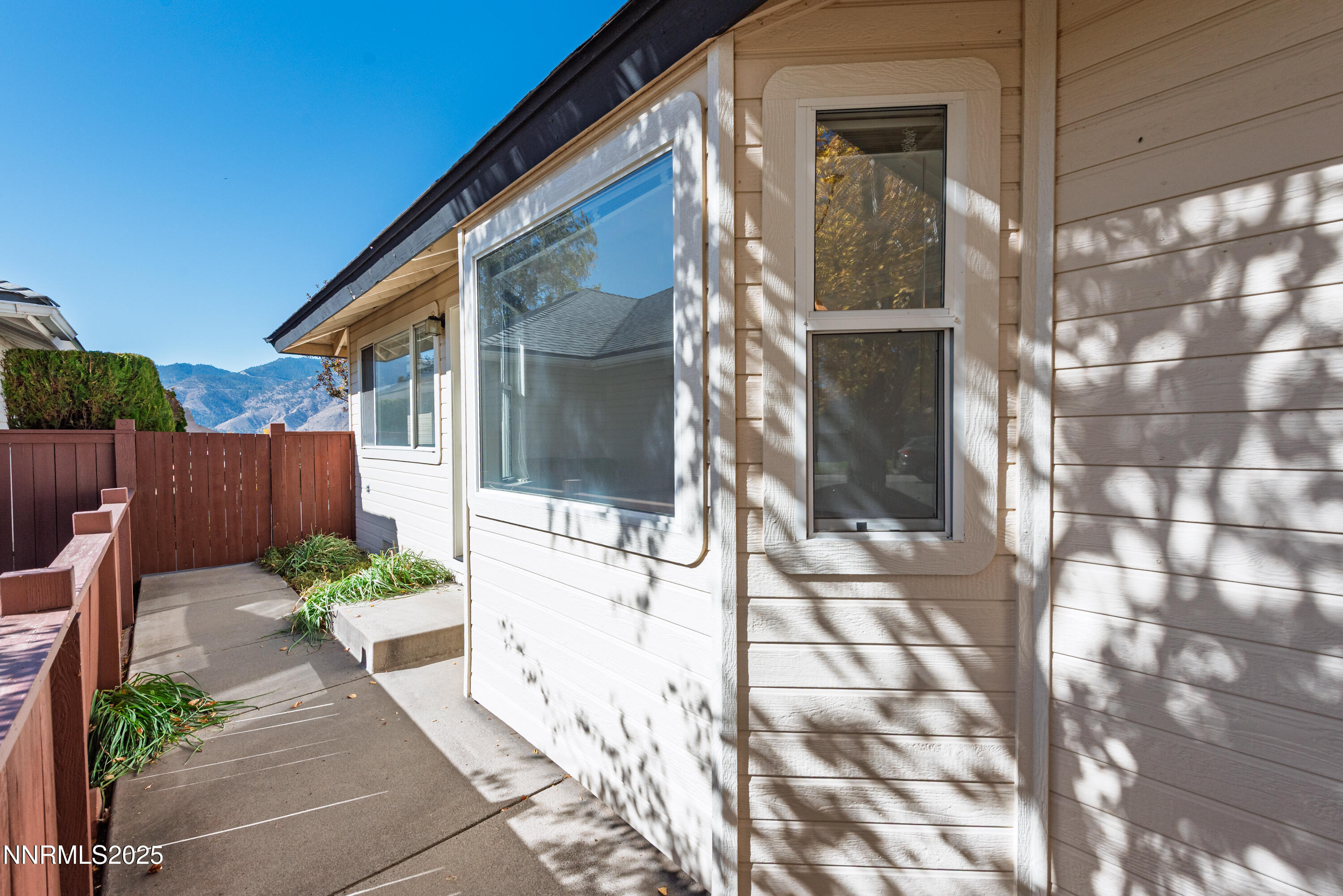 1760 Mahogany Circle