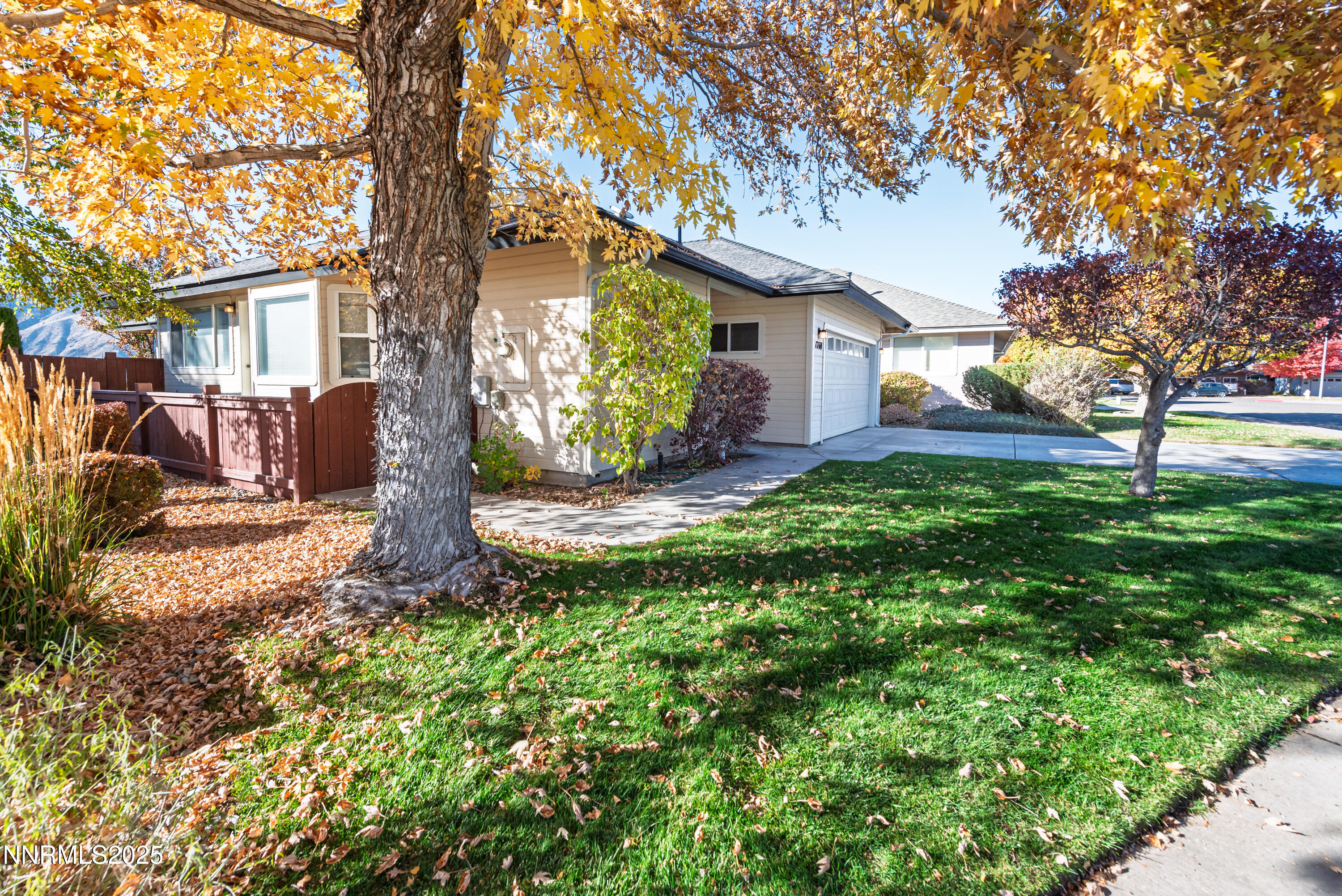 1760 Mahogany Circle