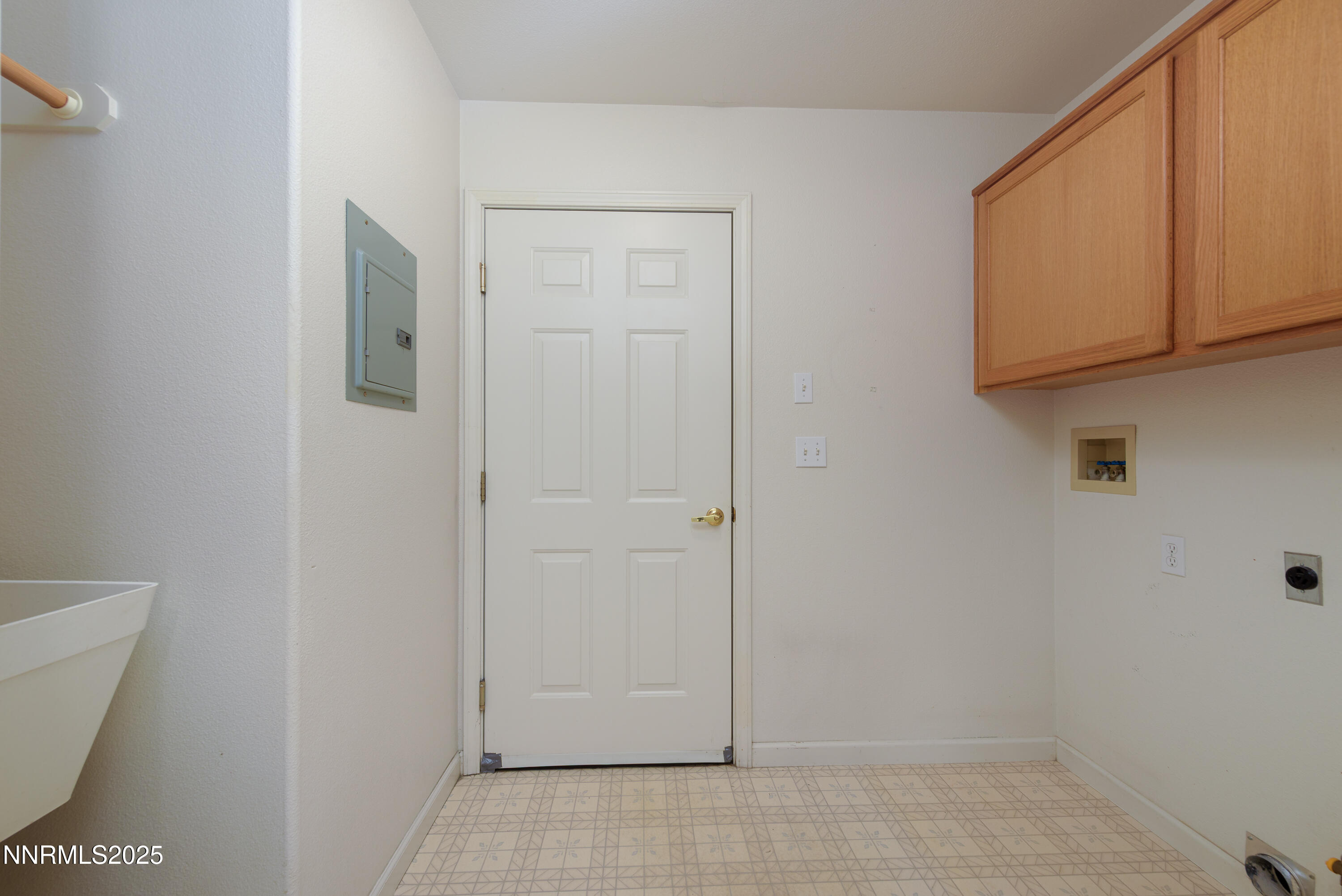 1760 Mahogany Circle